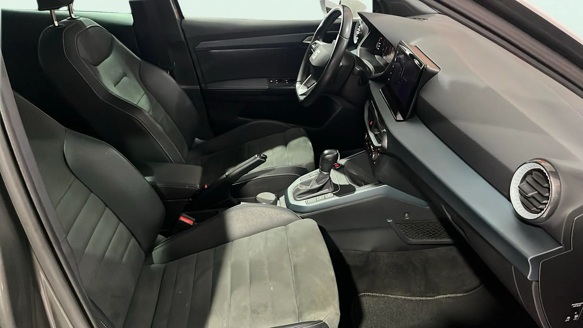 SEAT Arona 1.5 TSI DSG Special Edition - foto 19