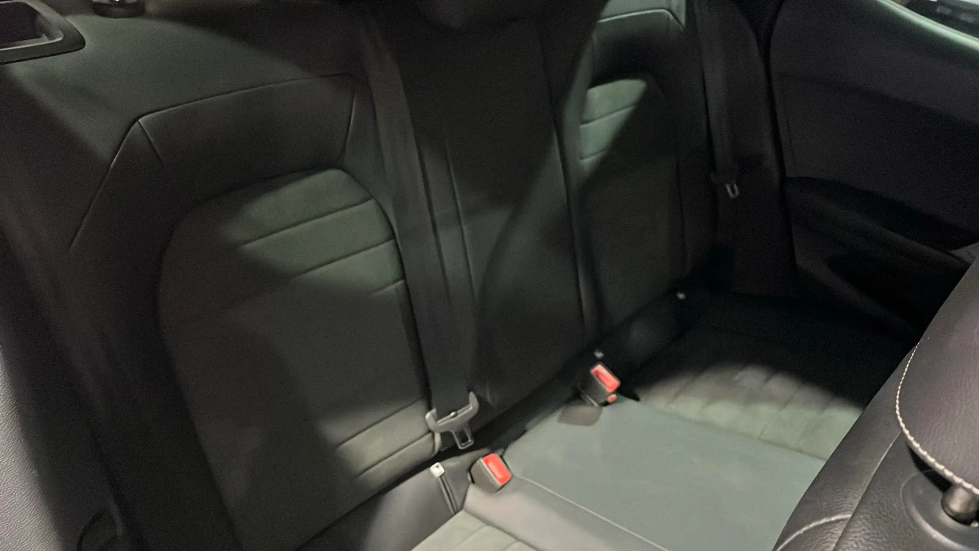 SEAT Arona 1.5 TSI DSG Special Edition - foto 17