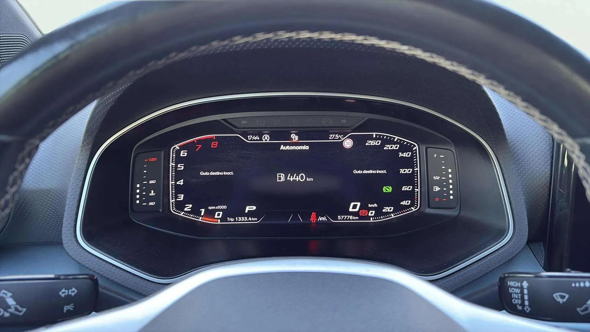 SEAT Arona 1.5 TSI DSG Special Edition - foto 9