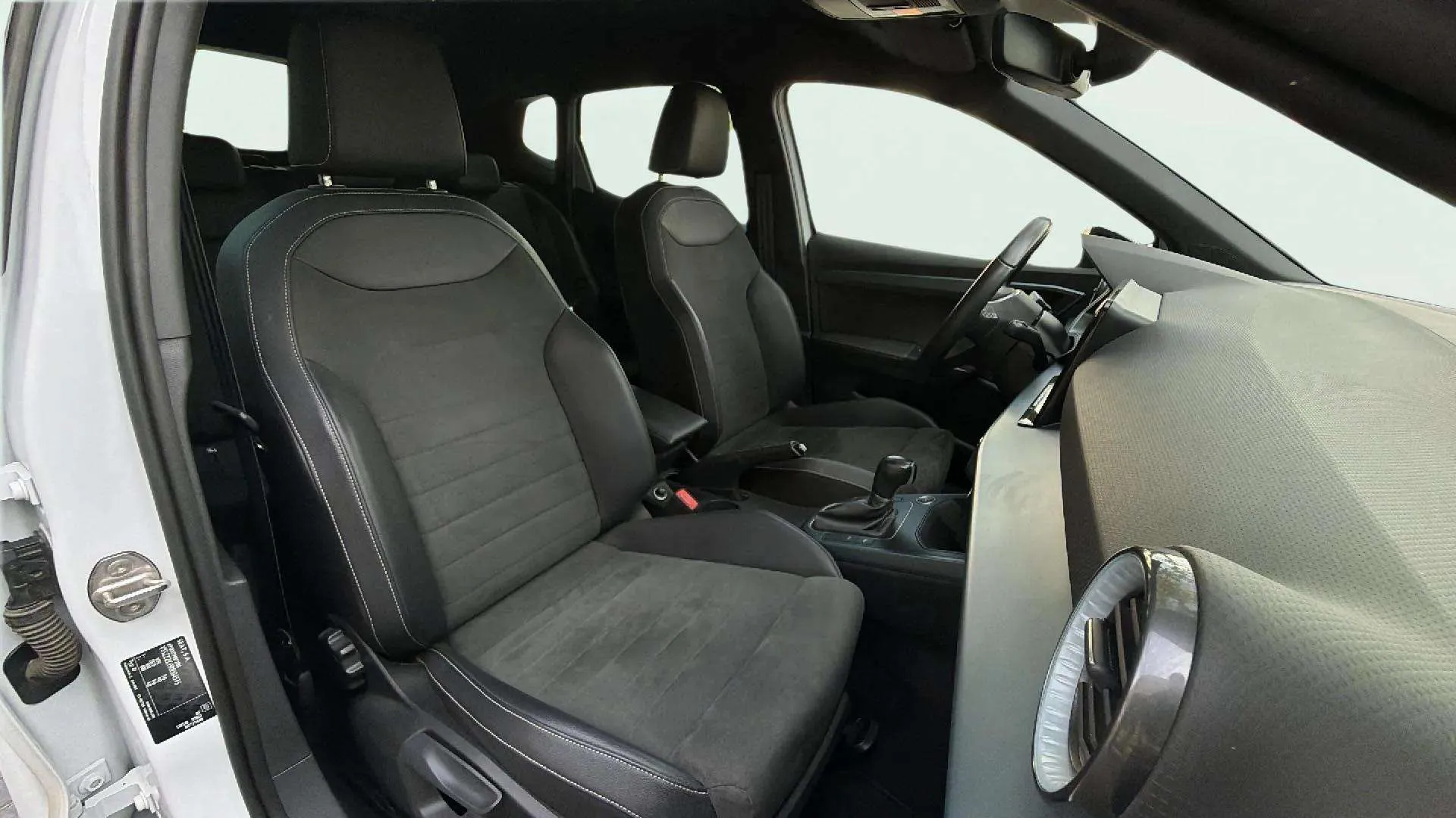 SEAT Arona 1.5 TSI DSG Special Edition - foto 10