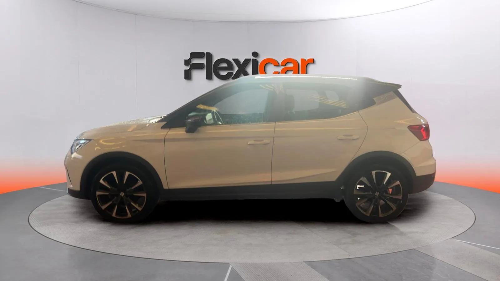 SEAT Arona 1.5 TSI DSG Special Edition - foto 5