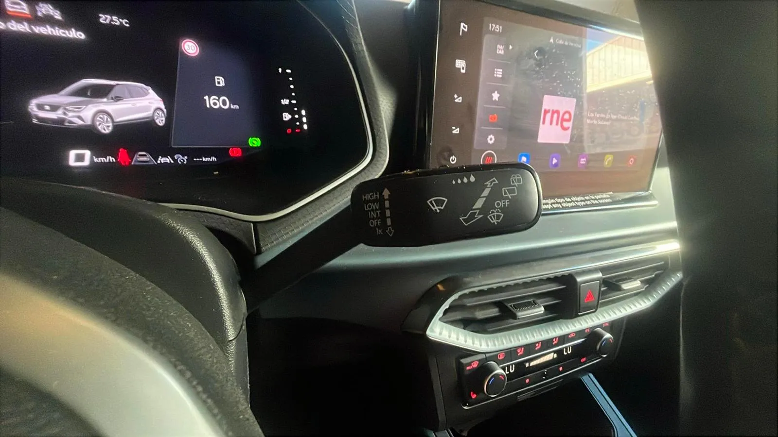 SEAT Arona 1.5 TSI DSG Special Edition - foto 16