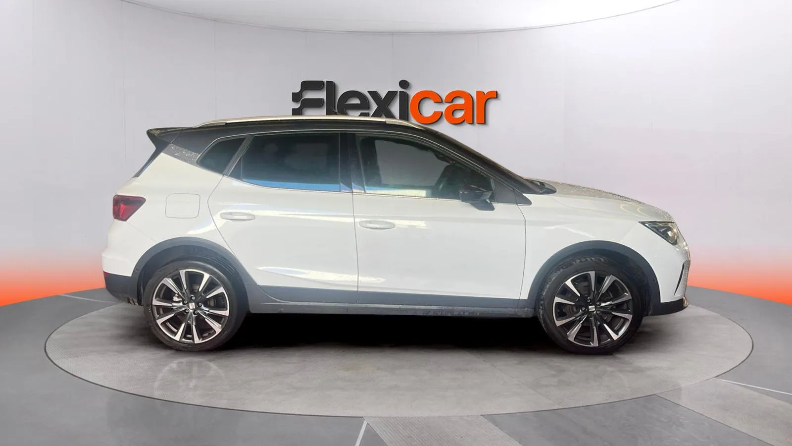 SEAT Arona 1.5 TSI DSG Special Edition - foto 4