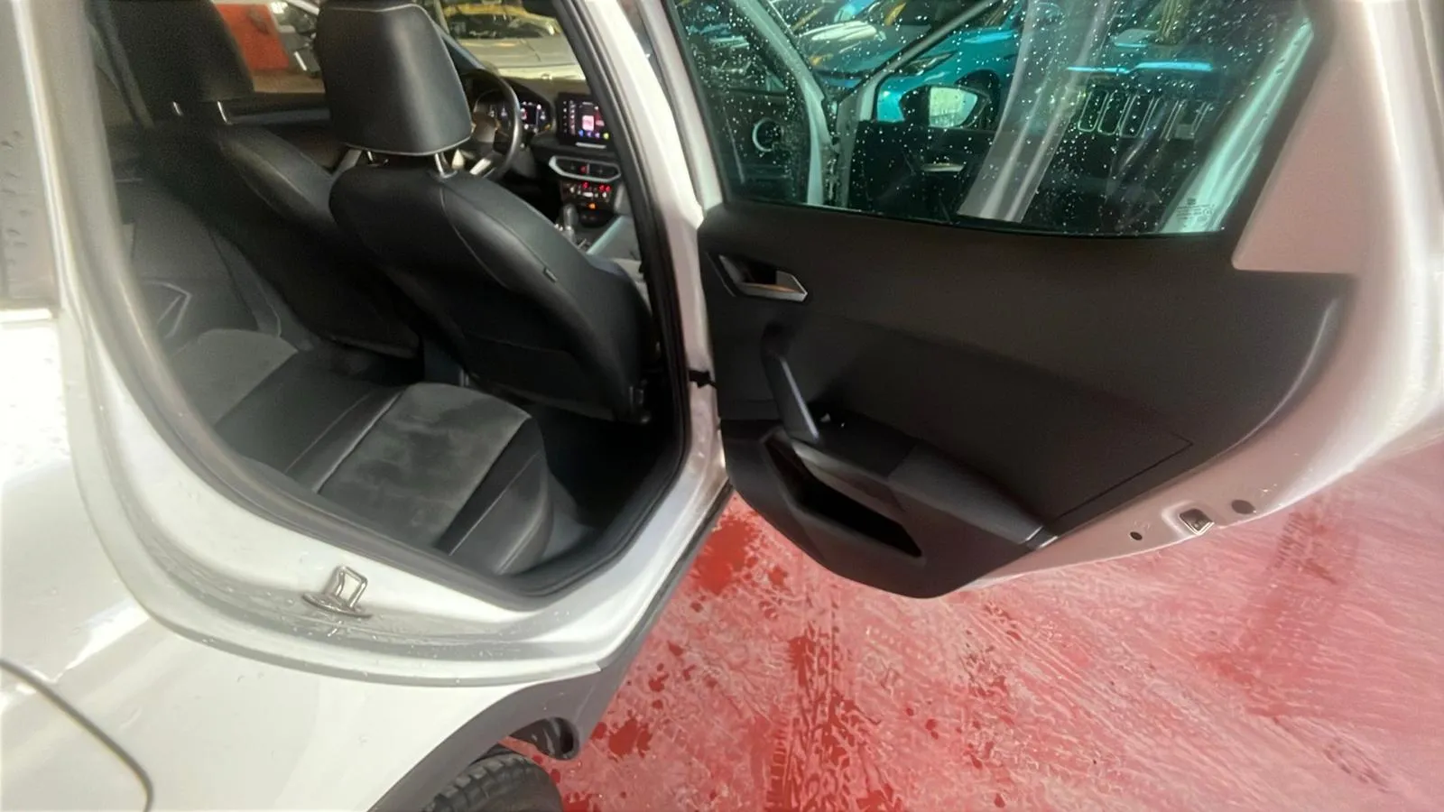 SEAT Arona 1.5 TSI DSG Special Edition - foto 20