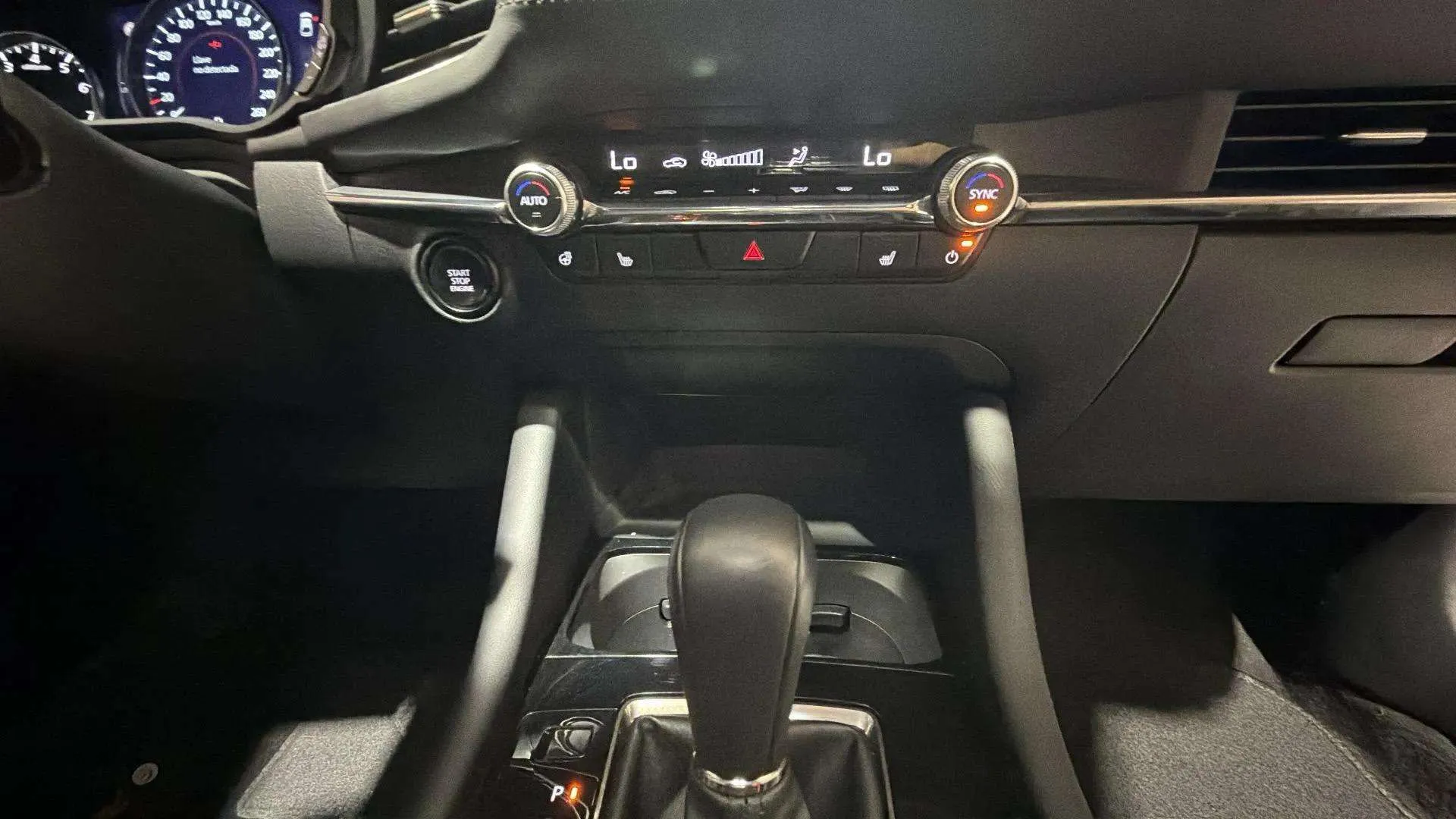 Mazda Mazda3 2.5L E-SKY G MHEV Centre-line - foto 7