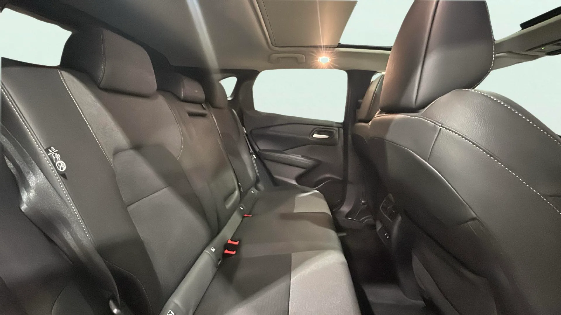 Nissan Qashqai DIG-T N-Connecta - foto 11