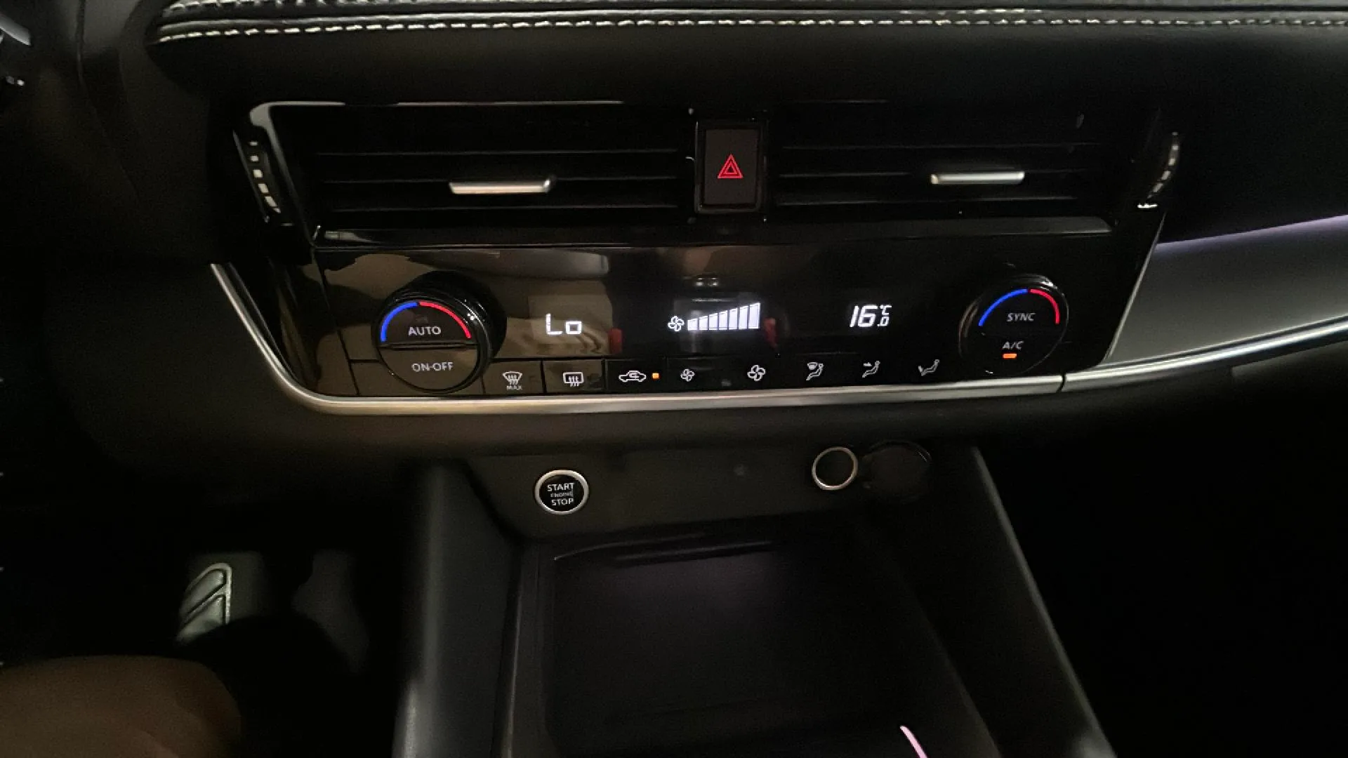 Nissan Qashqai DIG-T N-Connecta - foto 18
