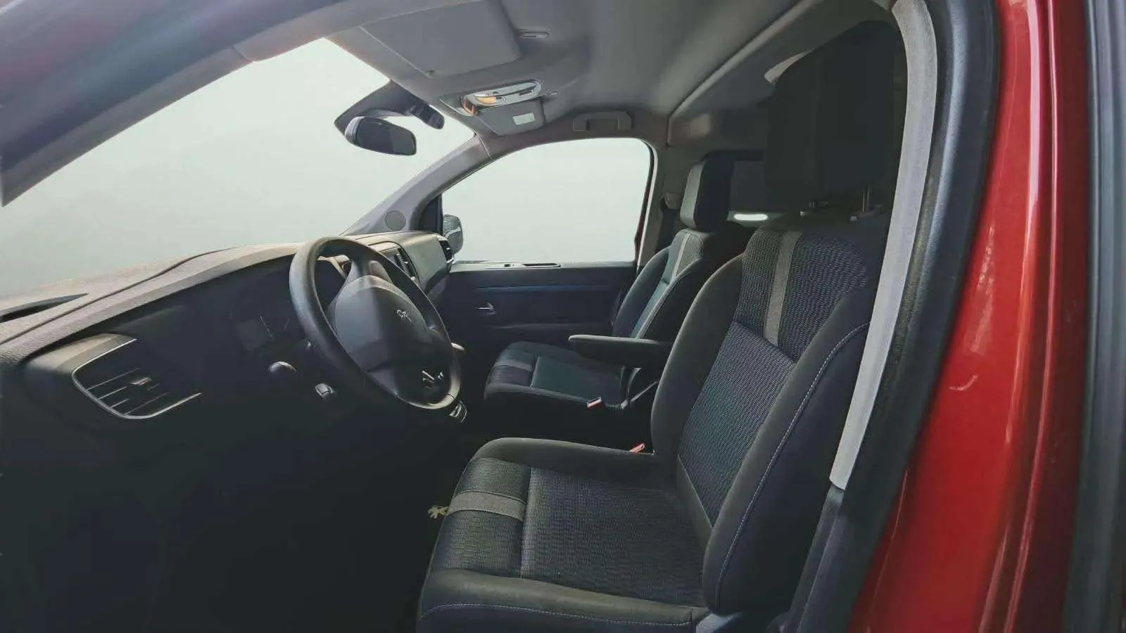 Peugeot Traveller Active BlueHDi Long - foto 23