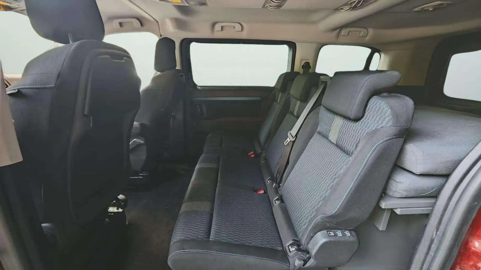 Peugeot Traveller Active BlueHDi Long - foto 24