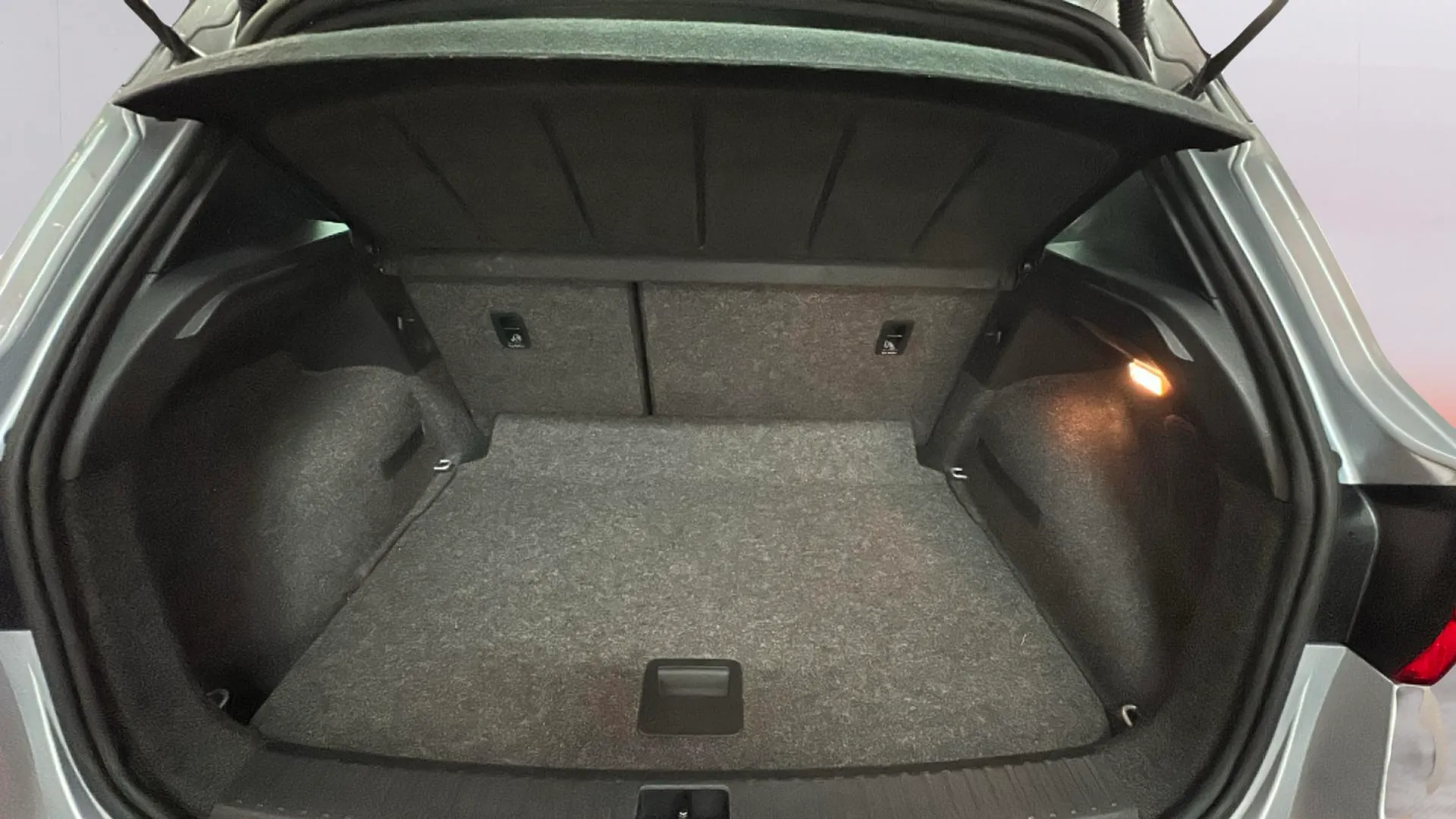SEAT Arona 1.5 TSI DSG Special Edition - foto 12