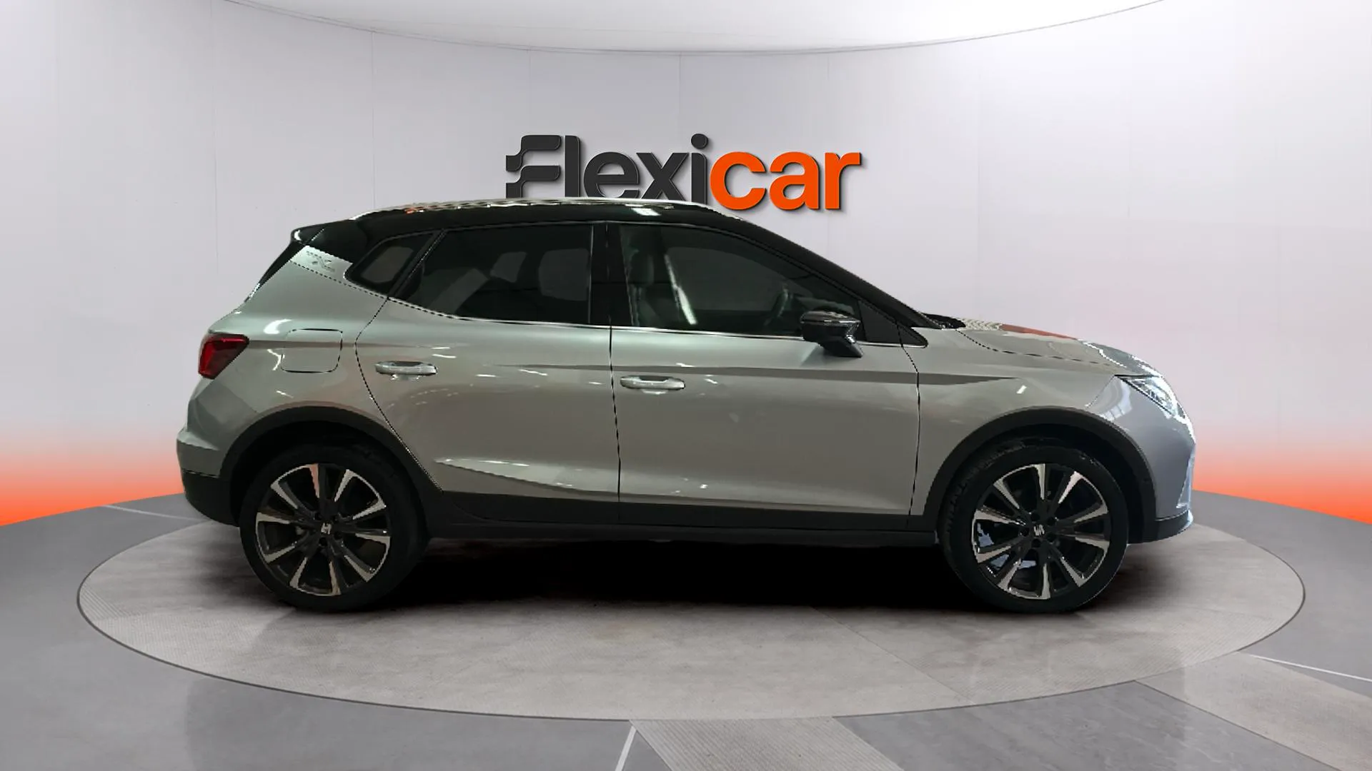 SEAT Arona 1.5 TSI DSG Special Edition - foto 3