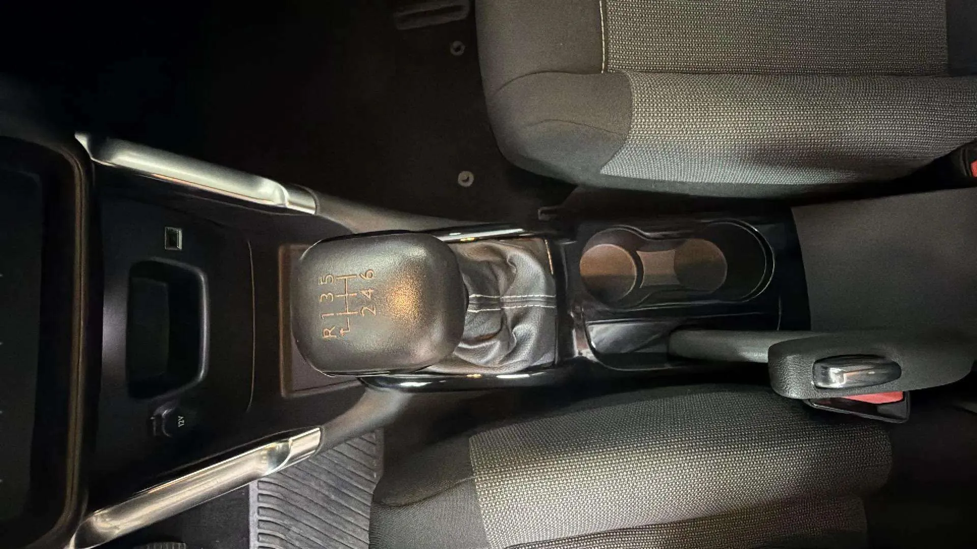 Citroën C3 Aircross PureTech BVM6 YOU - foto 24