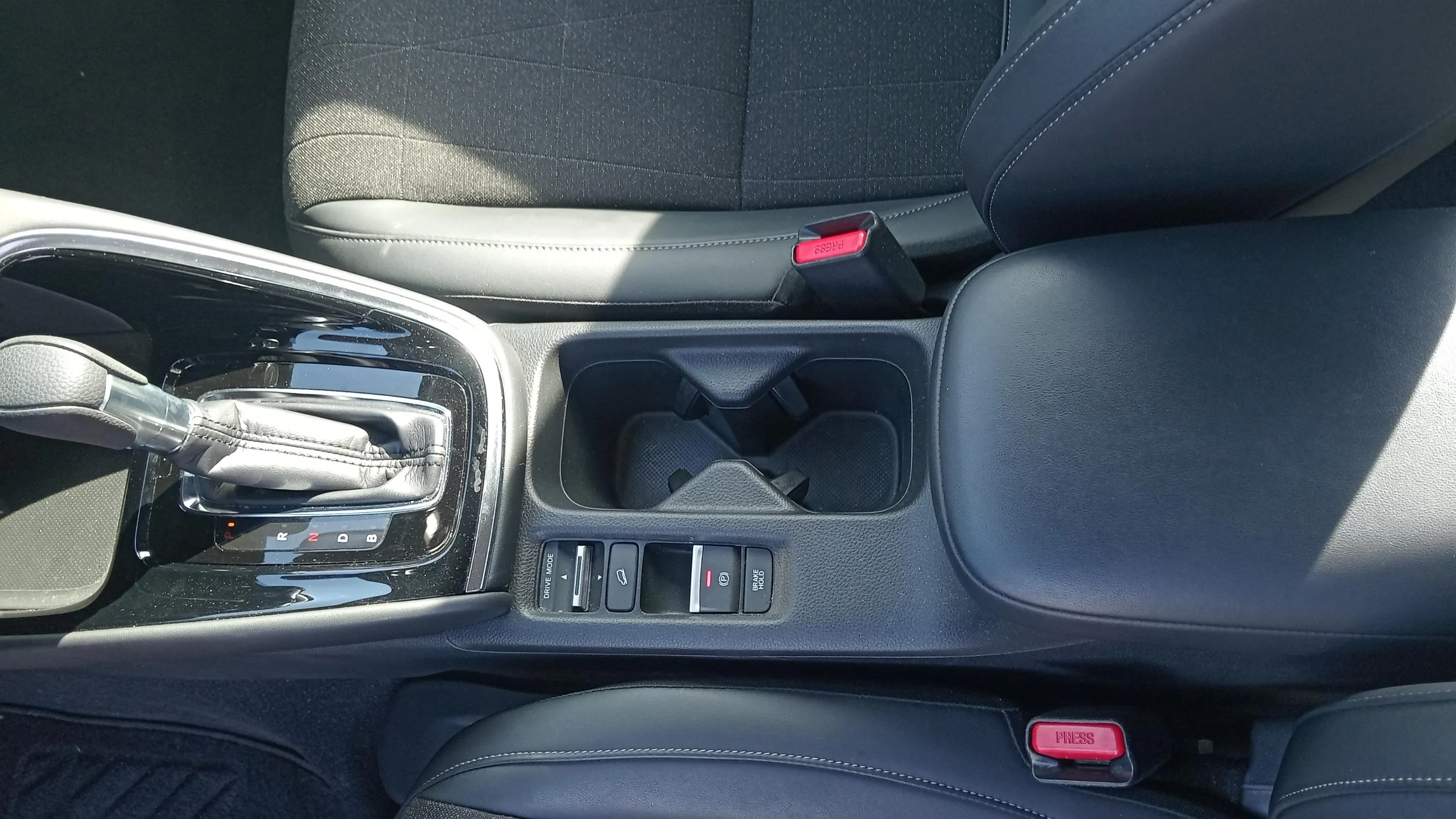 Honda HR-V 1.5 i-MMD Advance 4x2 - foto 22