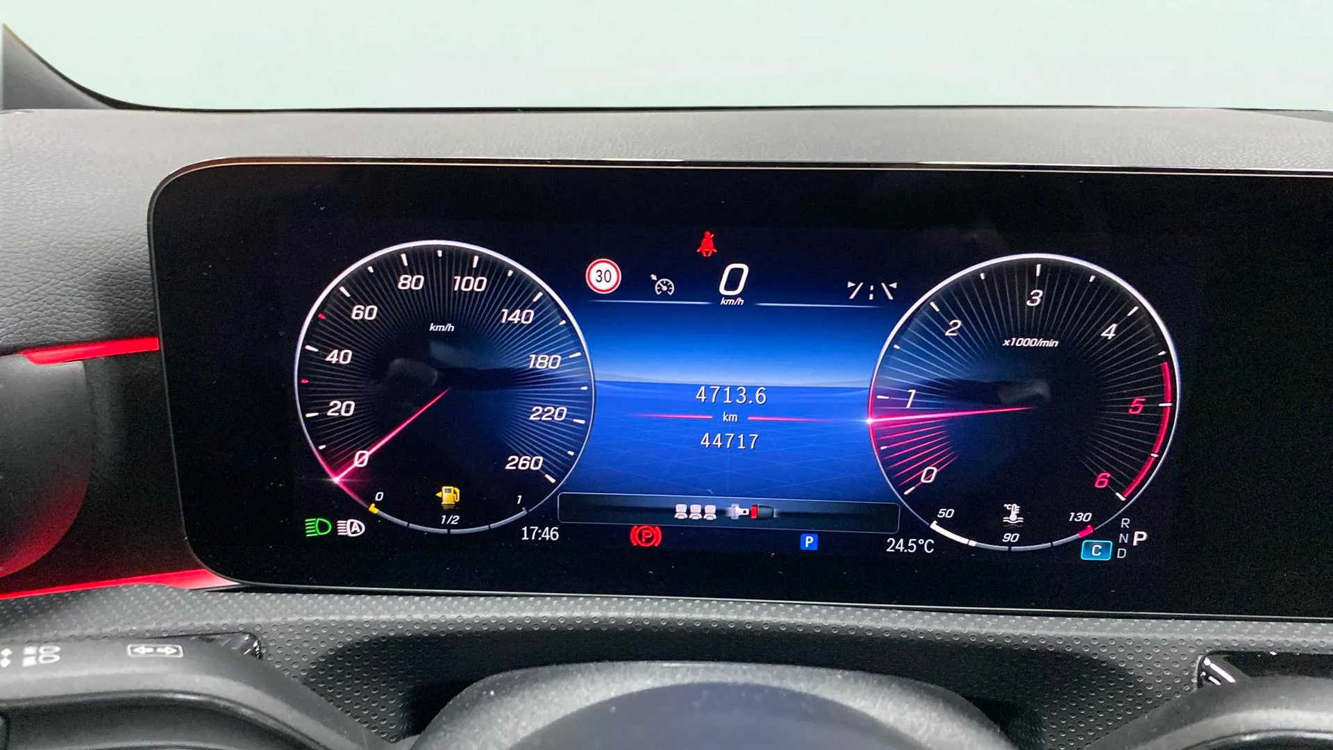 Mercedes-Benz Clase A A 200 d - foto 10