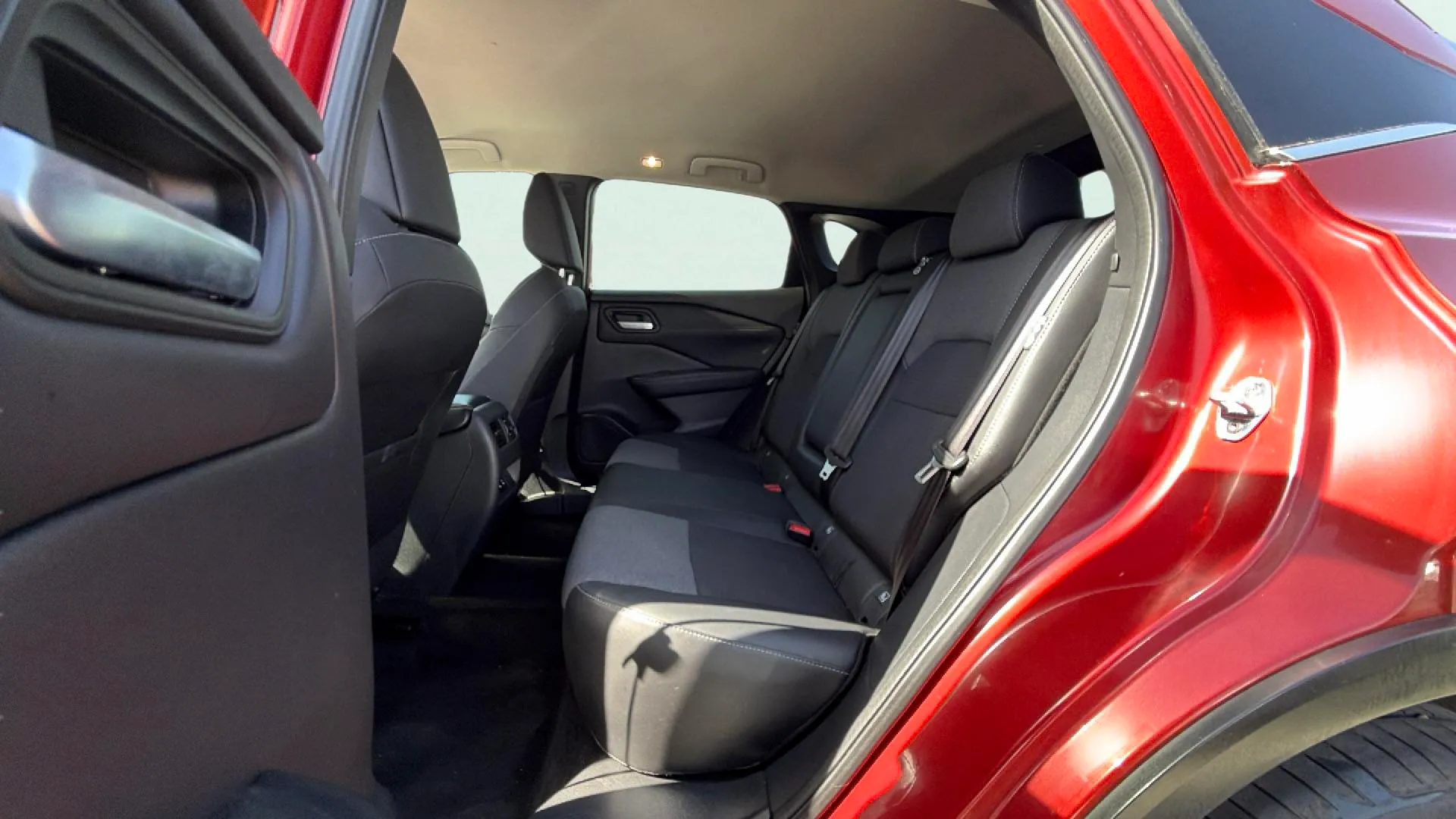 Nissan Qashqai DIG-T CVT N-Connecta - foto 17