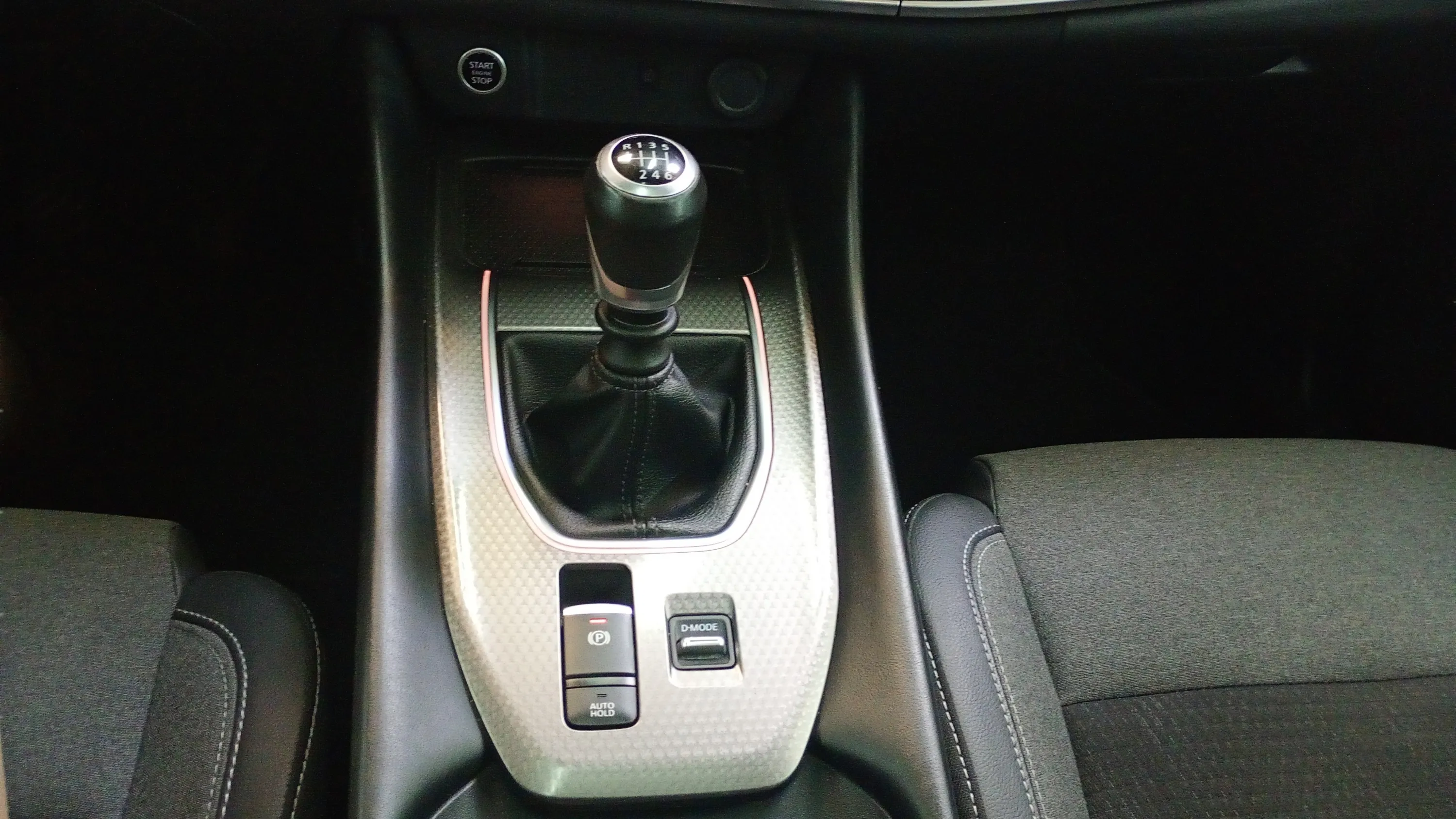Nissan Qashqai DIG-T N-Connecta - foto 25