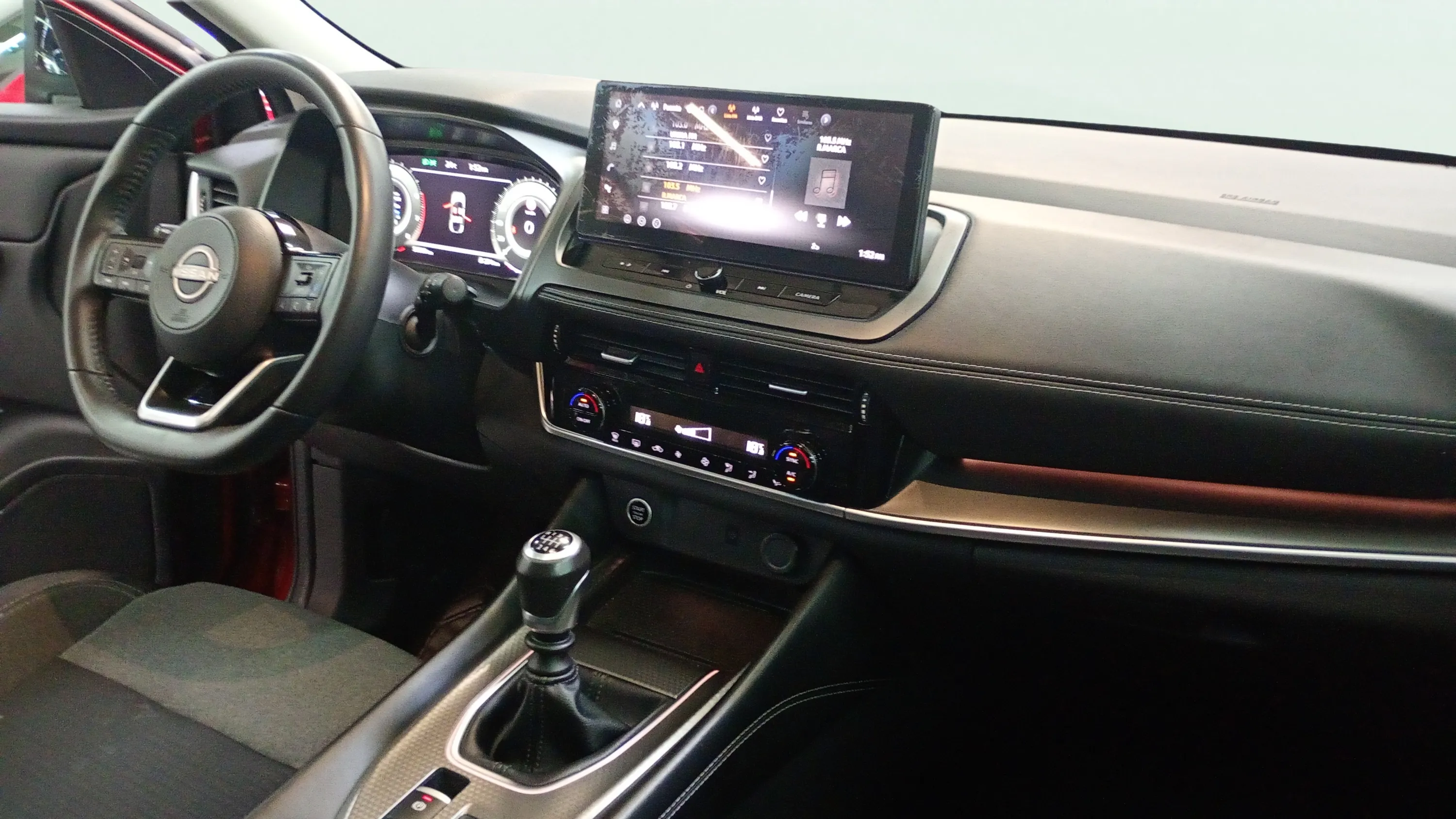 Nissan Qashqai DIG-T N-Connecta - foto 15