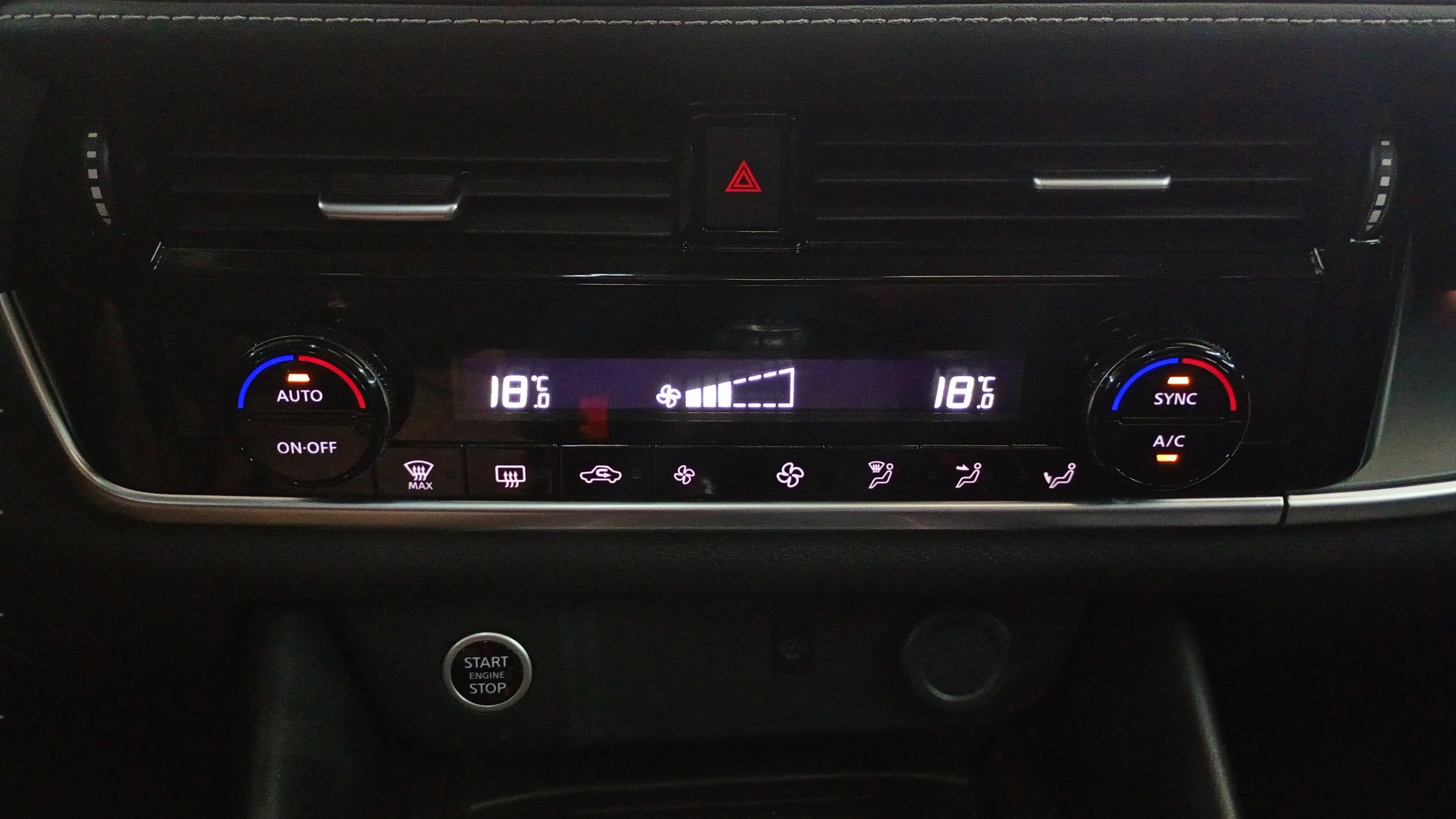 Nissan Qashqai DIG-T N-Connecta - foto 23