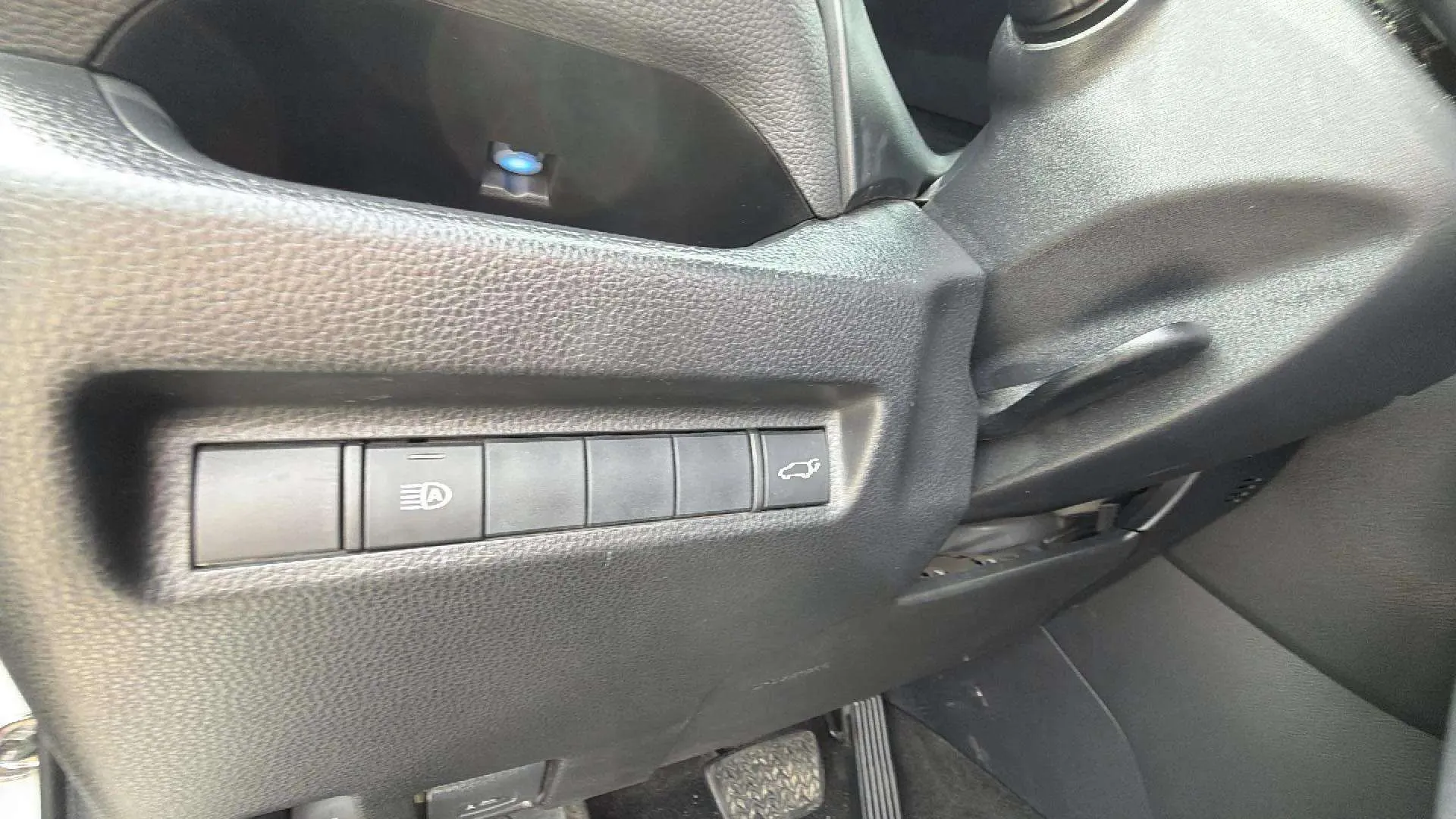Toyota RAV4 2.5l 220H Feel! - foto 26