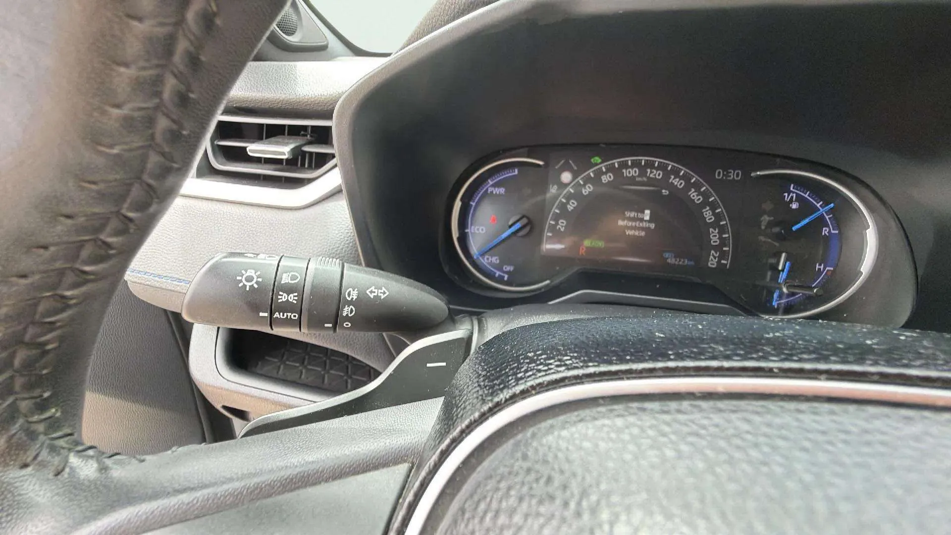 Toyota RAV4 2.5l 220H Feel! - foto 25
