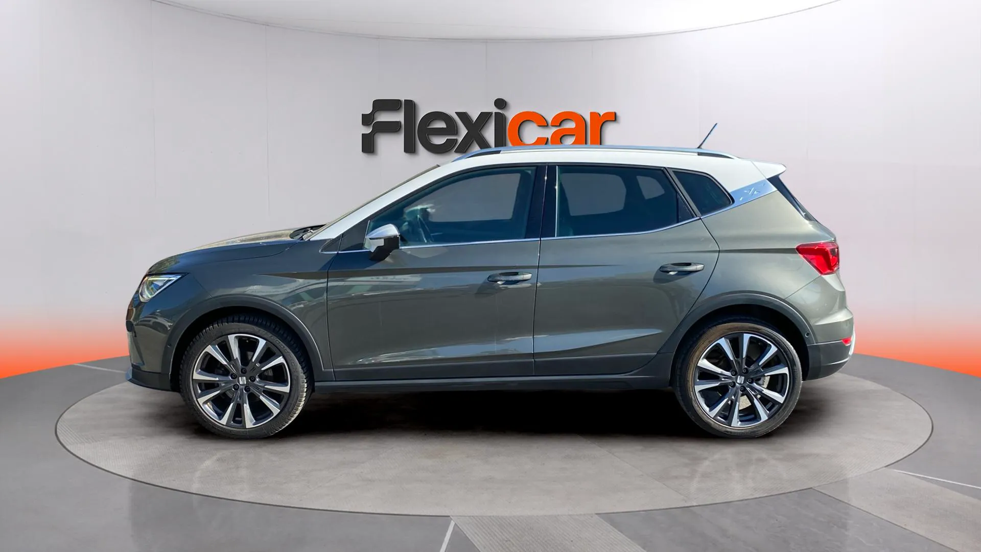 SEAT Arona 1.5 TSI DSG Special Edition - foto 3