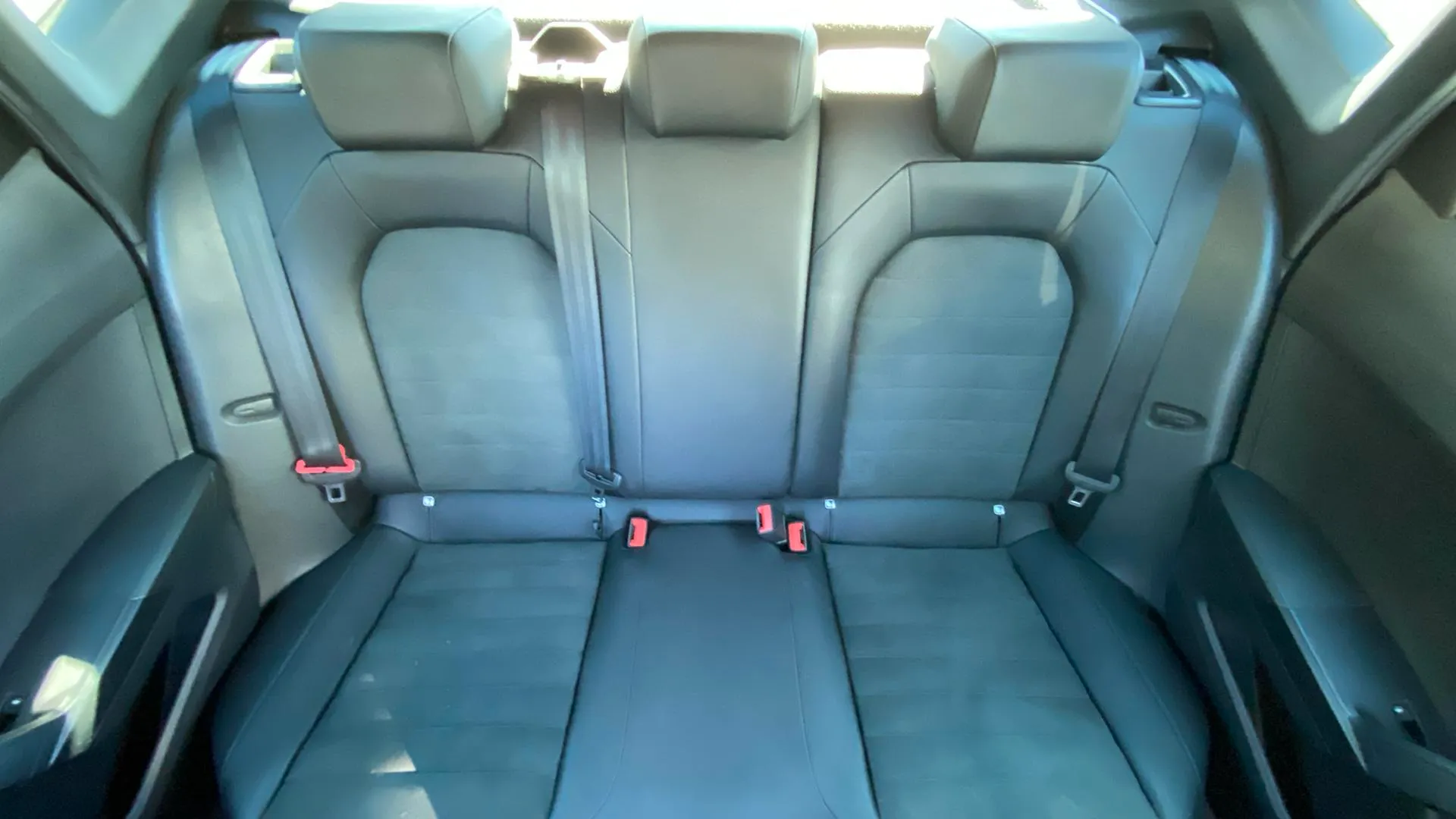 SEAT Arona 1.5 TSI DSG Special Edition - foto 15