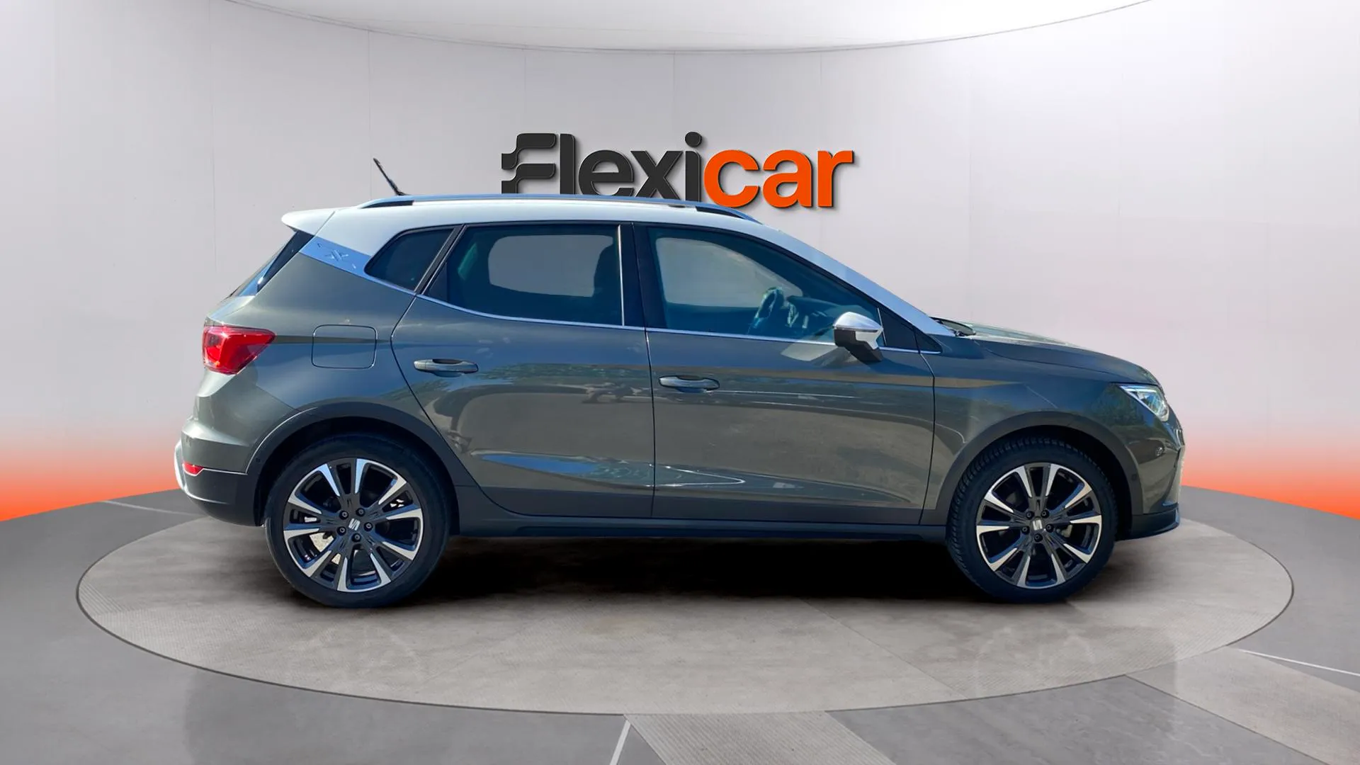 SEAT Arona 1.5 TSI DSG Special Edition - foto 7