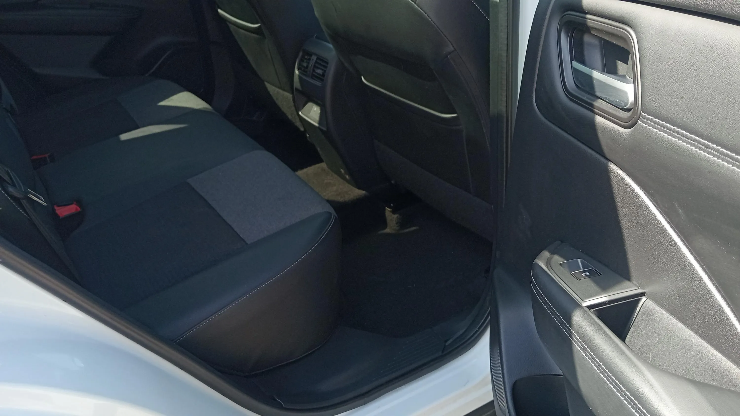 Nissan Qashqai DIG-T N-Connecta - foto 17