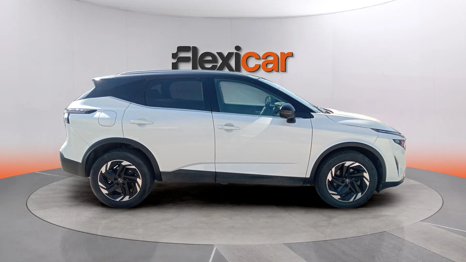 Nissan Qashqai DIG-T N-Connecta - foto 12