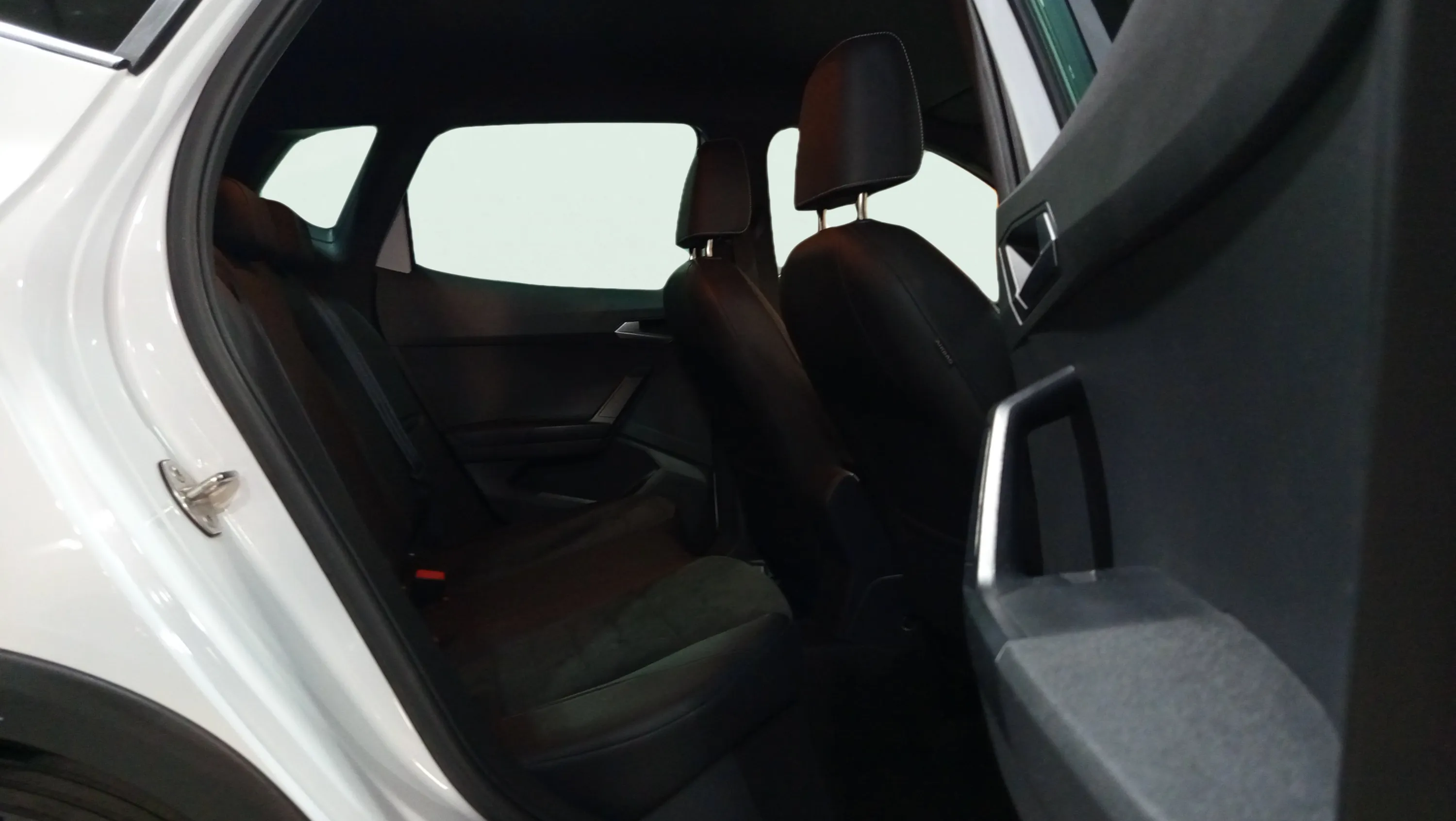 SEAT Arona 1.5 TSI DSG FR Special Ed - foto 13