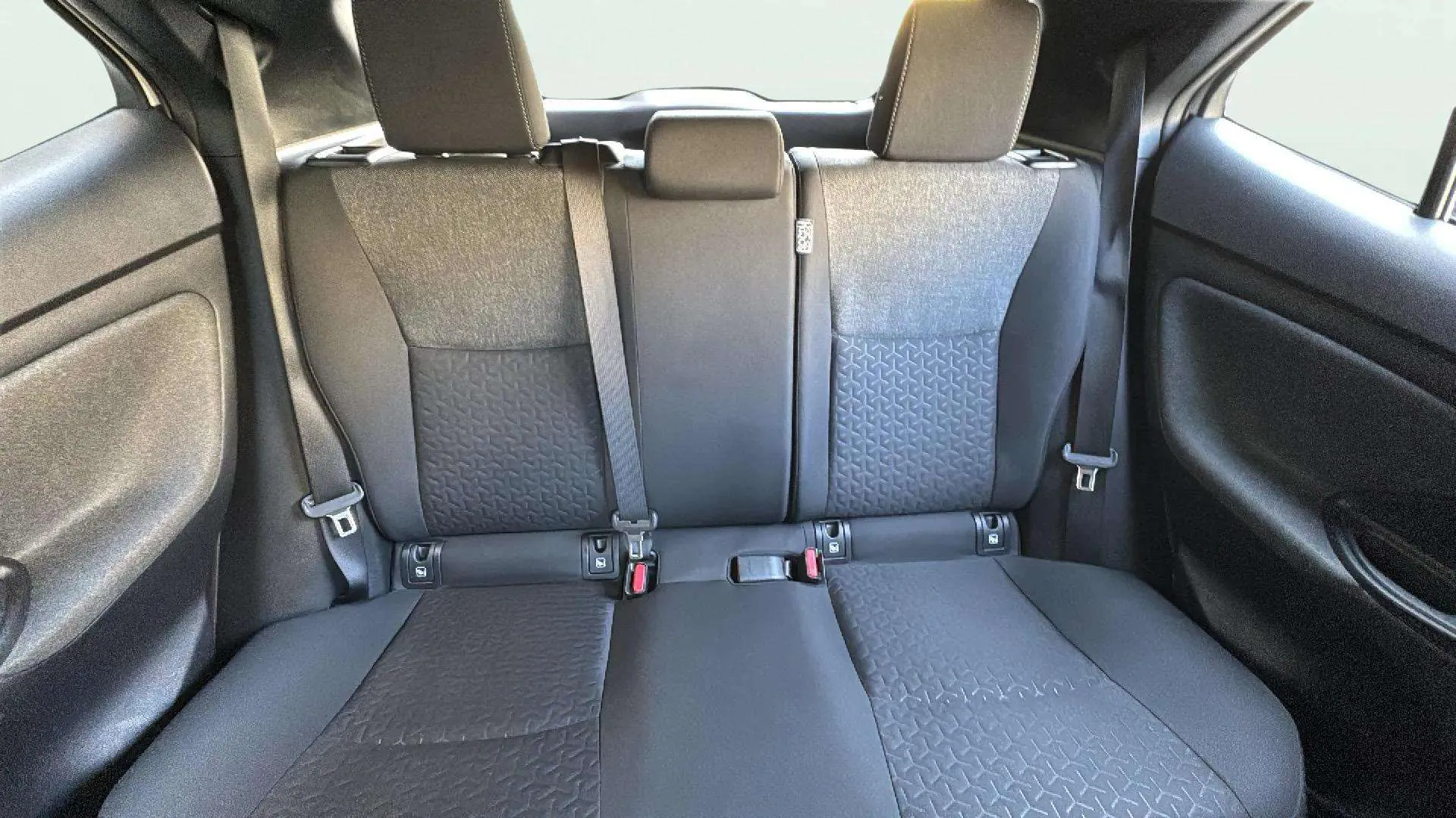 Toyota Yaris Cross 1.5 120H Adventure - foto 15