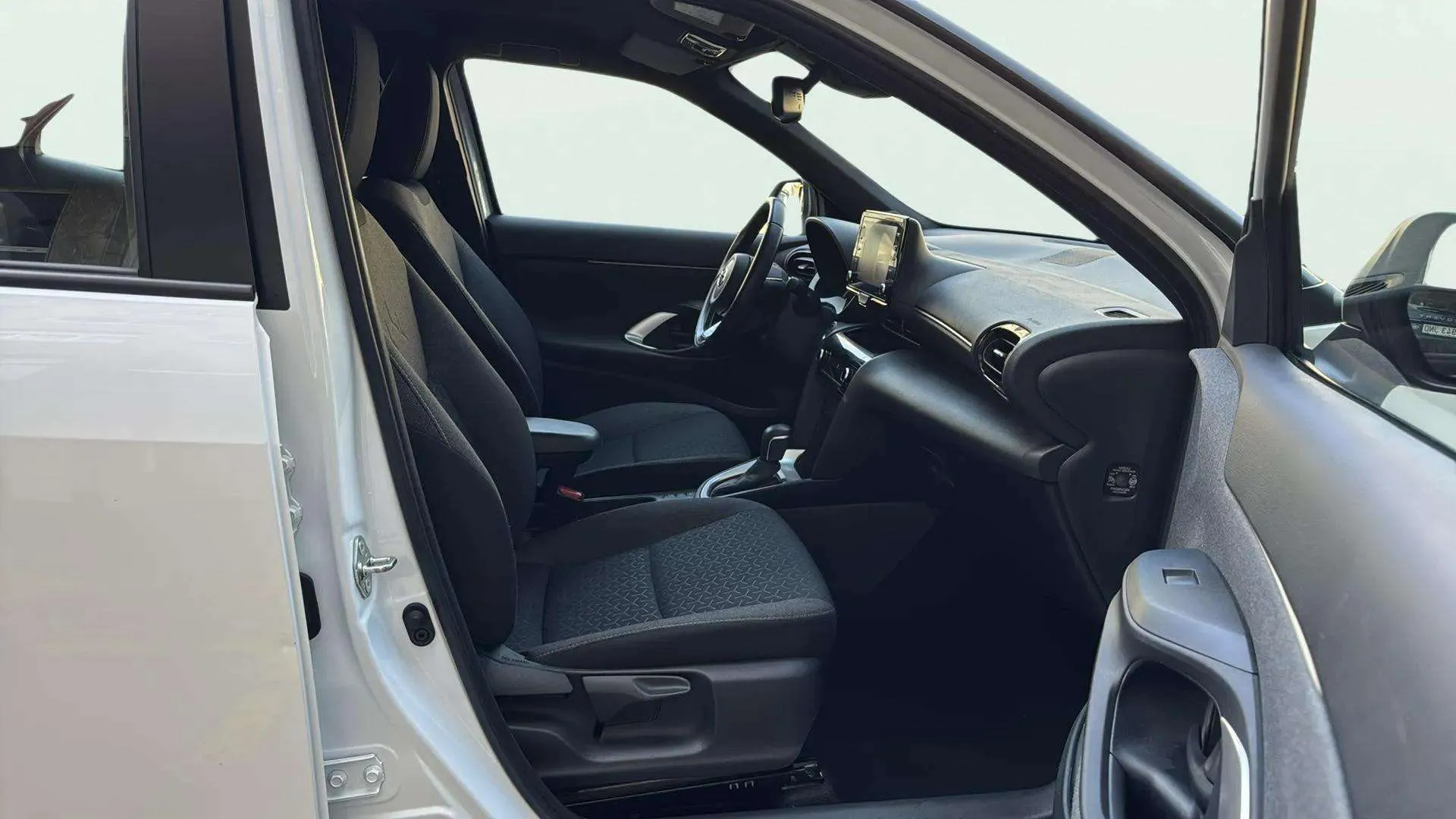 Toyota Yaris Cross 1.5 120H Adventure - foto 12