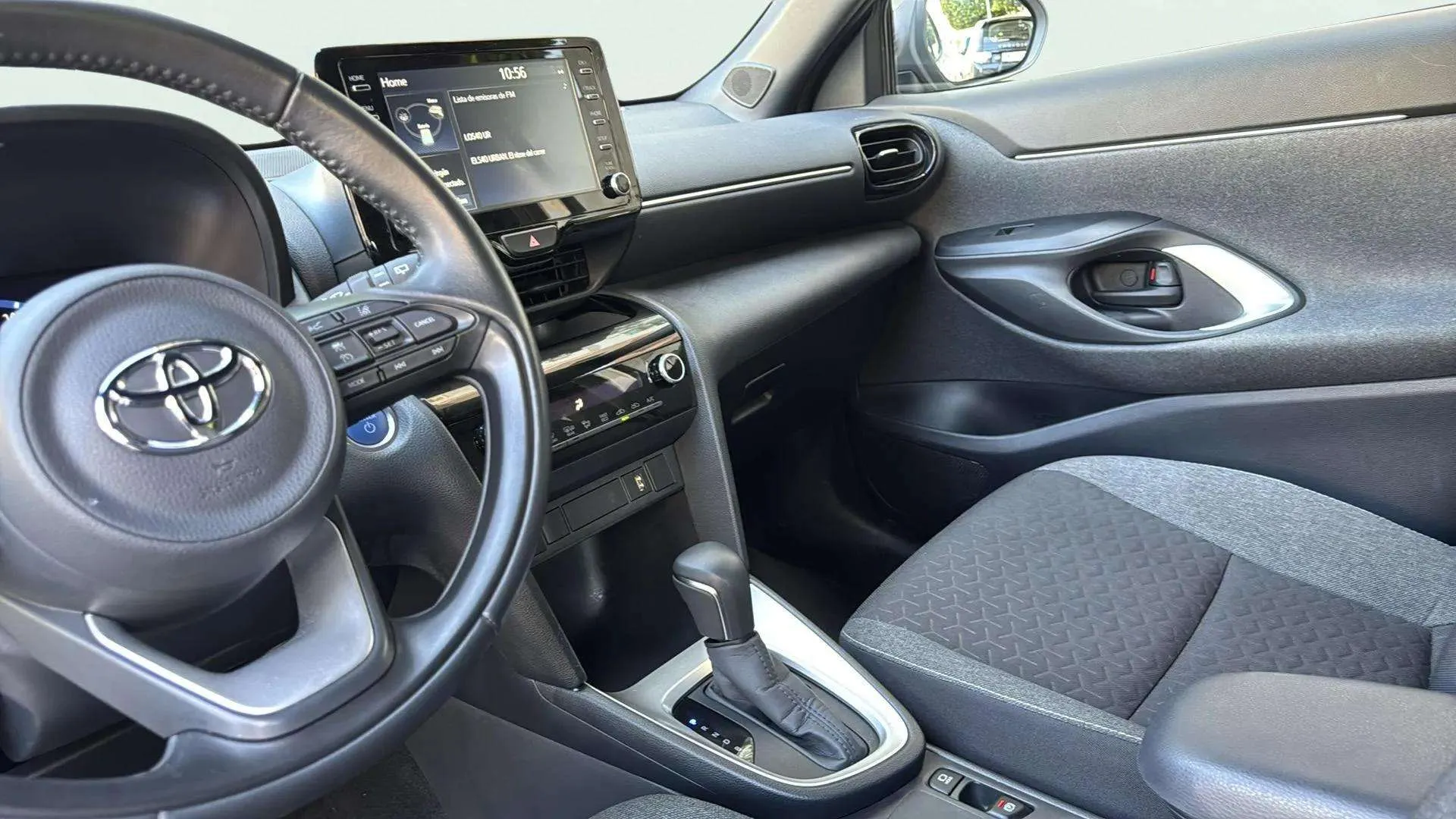 Toyota Yaris Cross 1.5 120H Adventure - foto 21