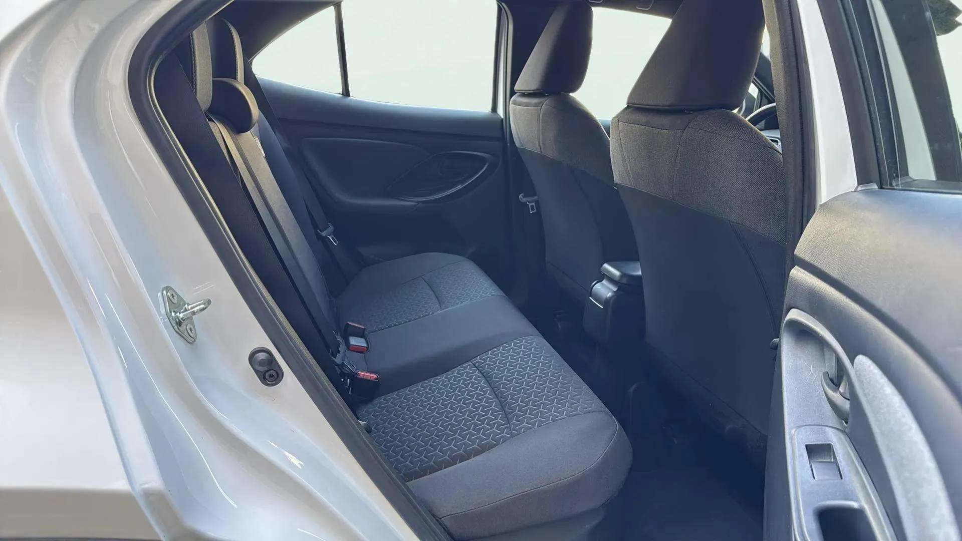 Toyota Yaris Cross 1.5 120H Adventure - foto 13