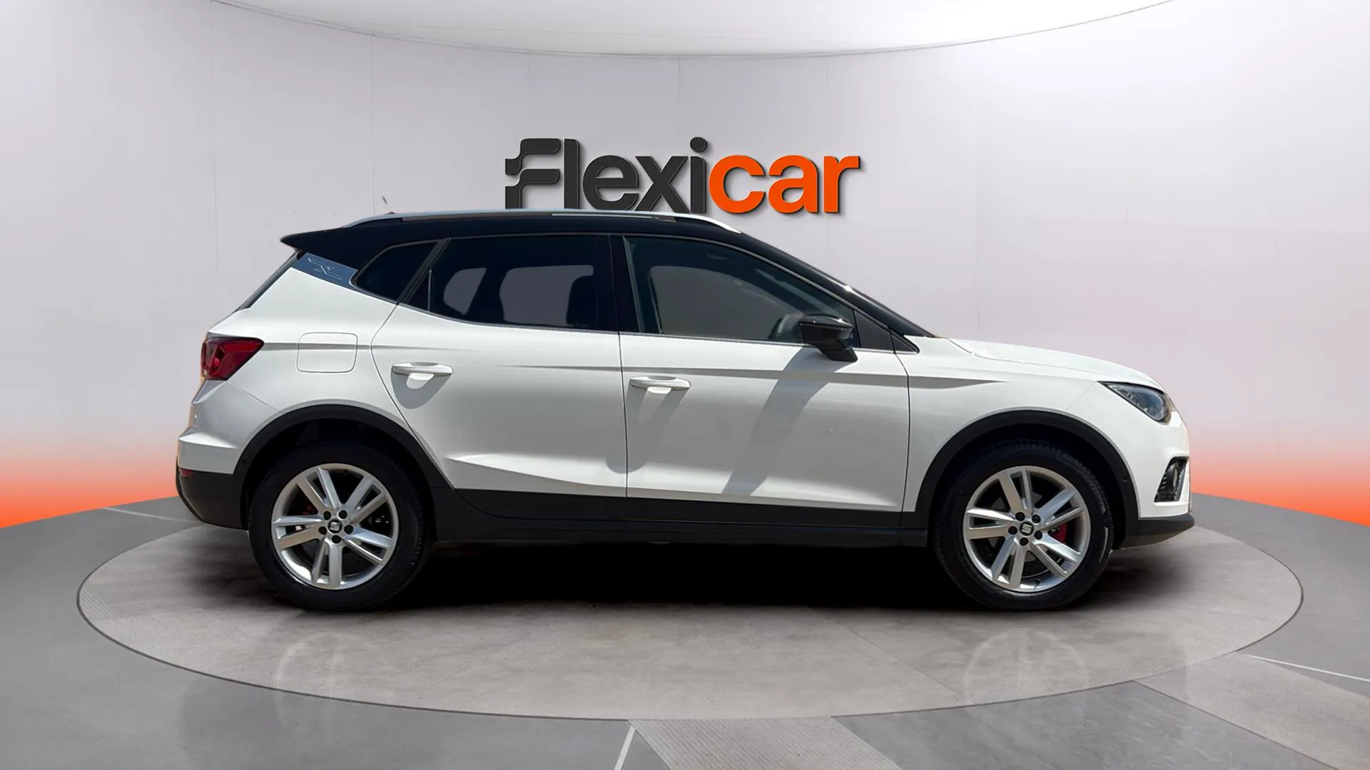 SEAT Arona 1.0 TSI FR - foto 8