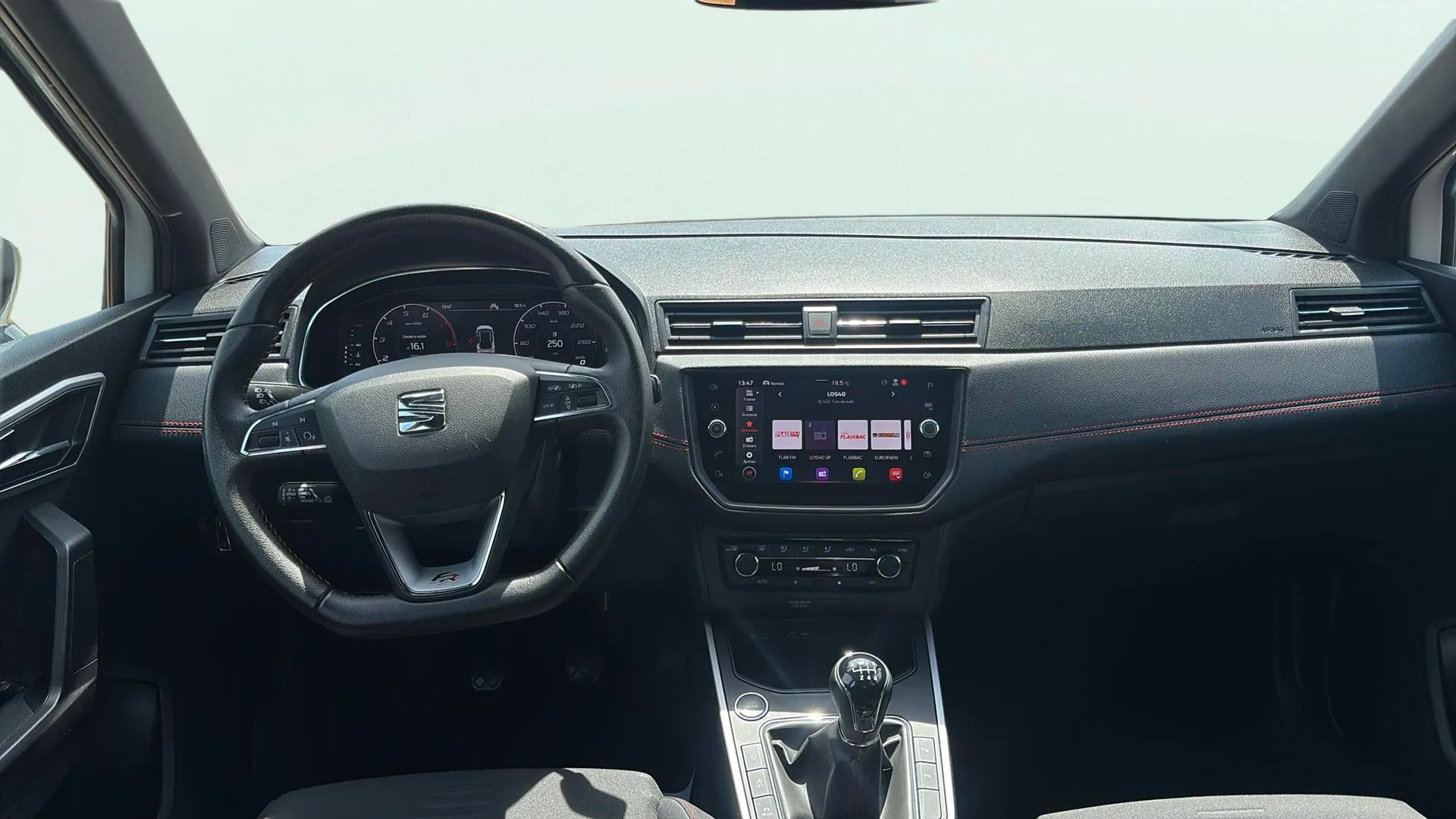 SEAT Arona 1.0 TSI FR - foto 9