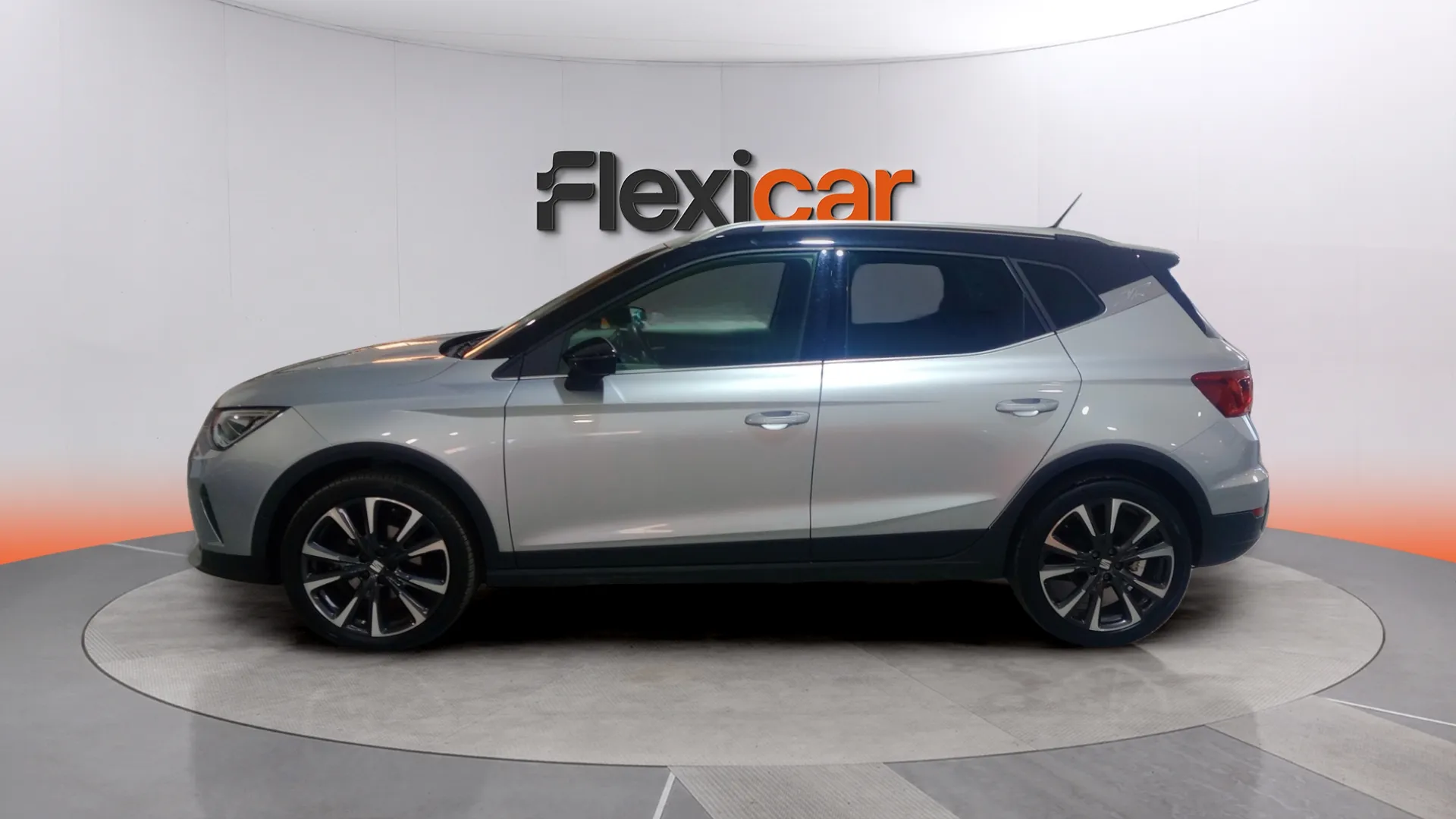 SEAT Arona 1.5 TSI DSG FR Limited Ed - foto 4