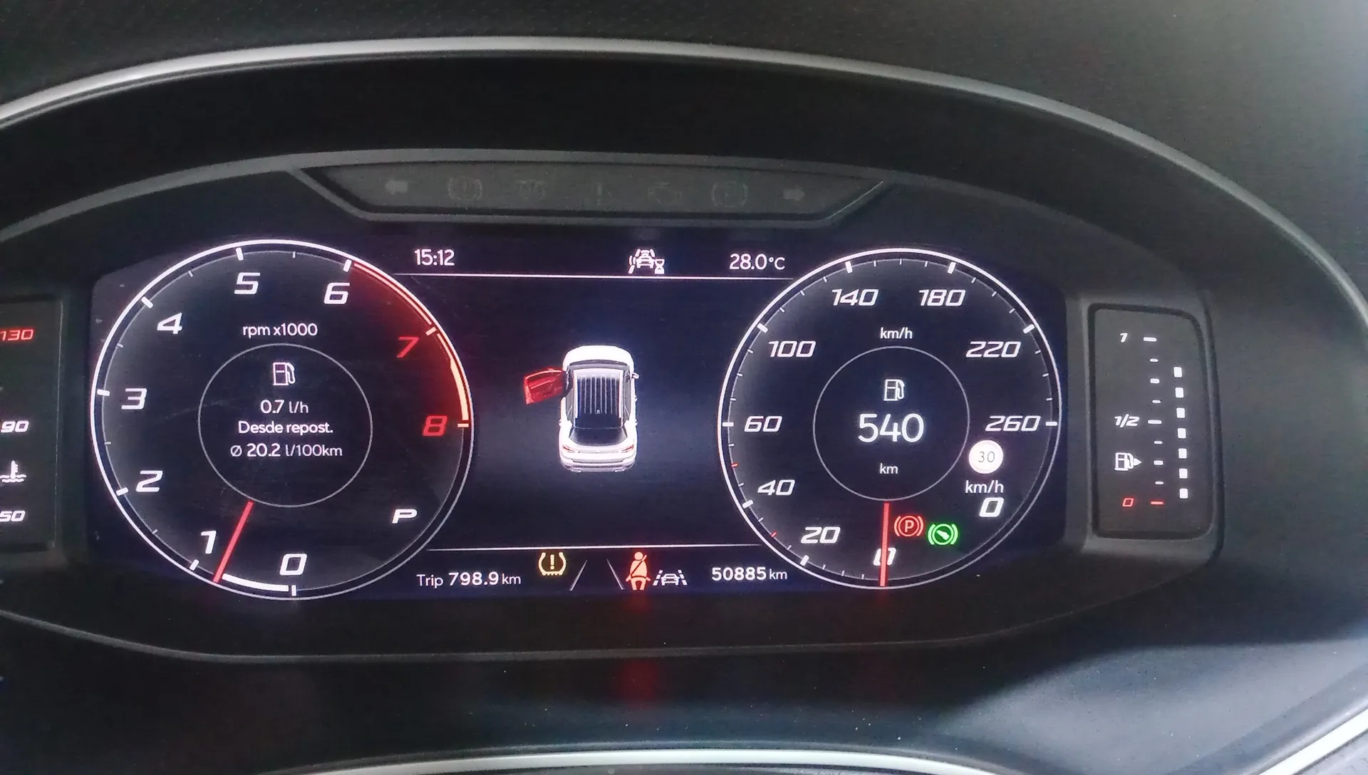 SEAT Arona 1.5 TSI DSG FR Limited Ed - foto 11