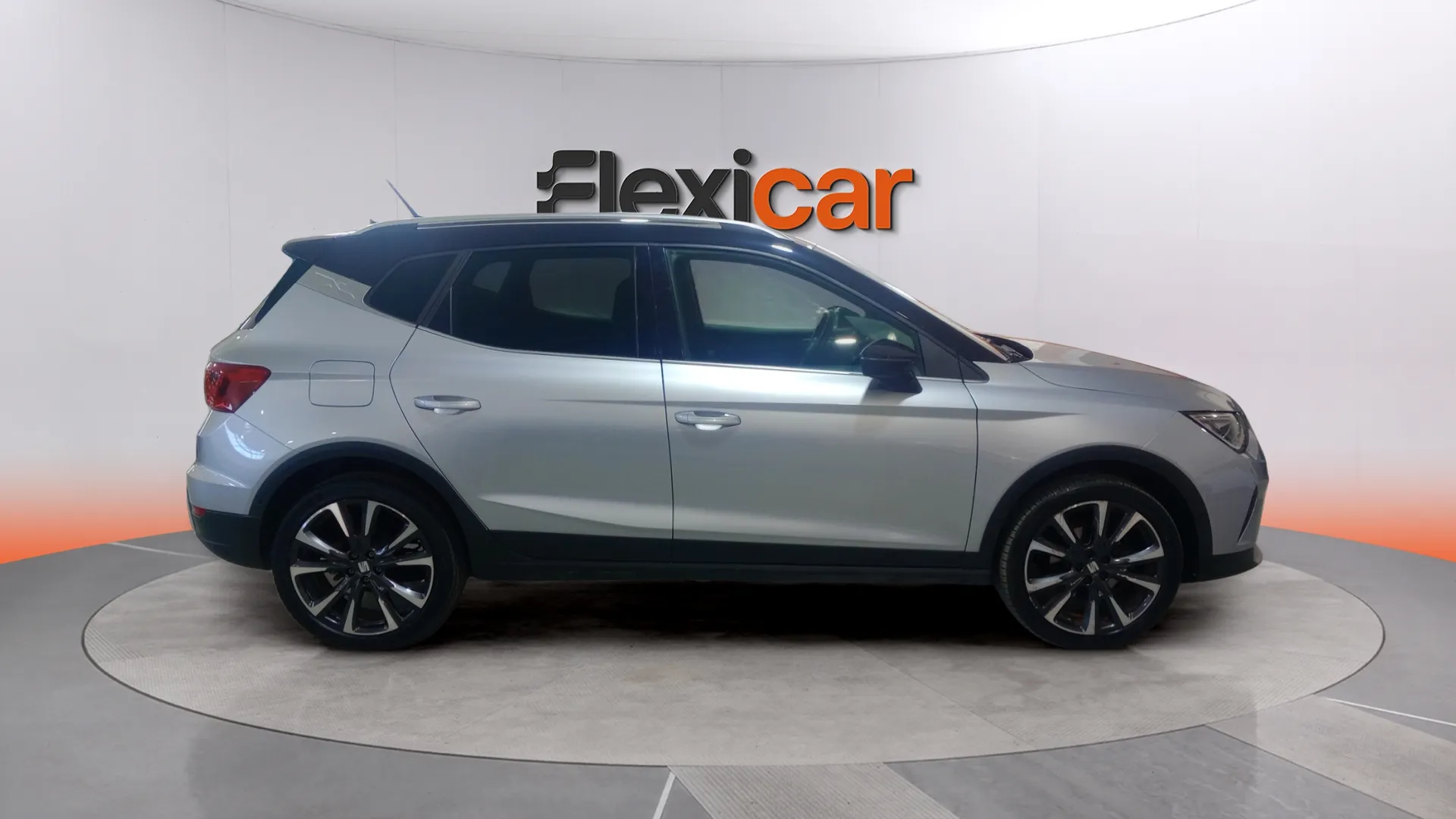 SEAT Arona 1.5 TSI DSG FR Limited Ed - foto 3