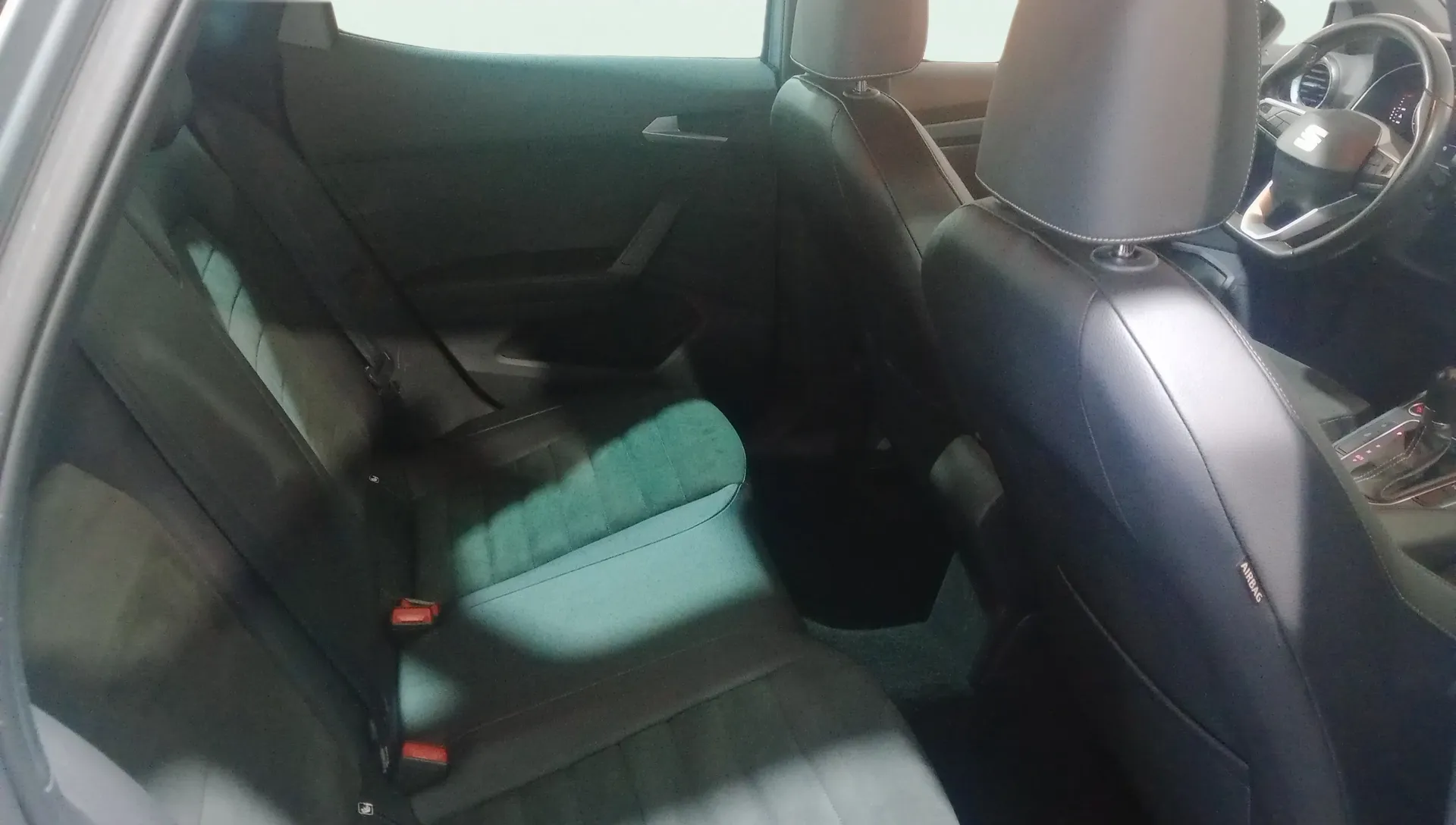 SEAT Arona 1.5 TSI DSG FR Limited Ed - foto 12
