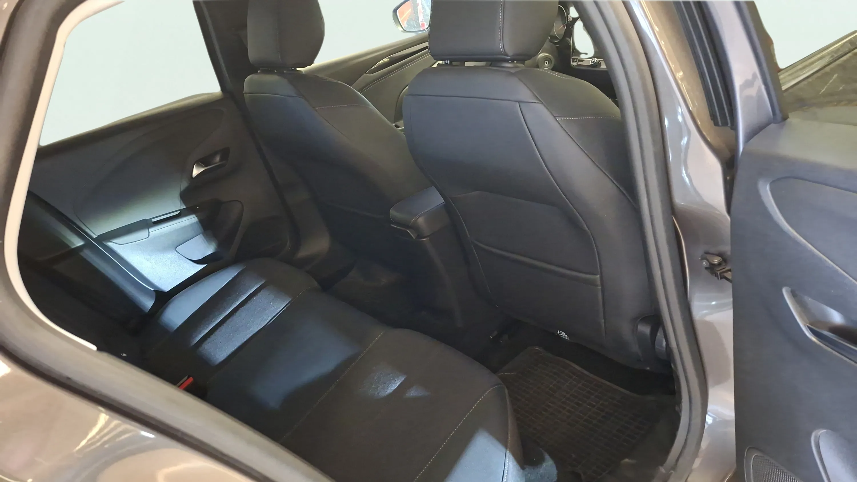 Opel Corsa 1.2T XHL Elegance - foto 16