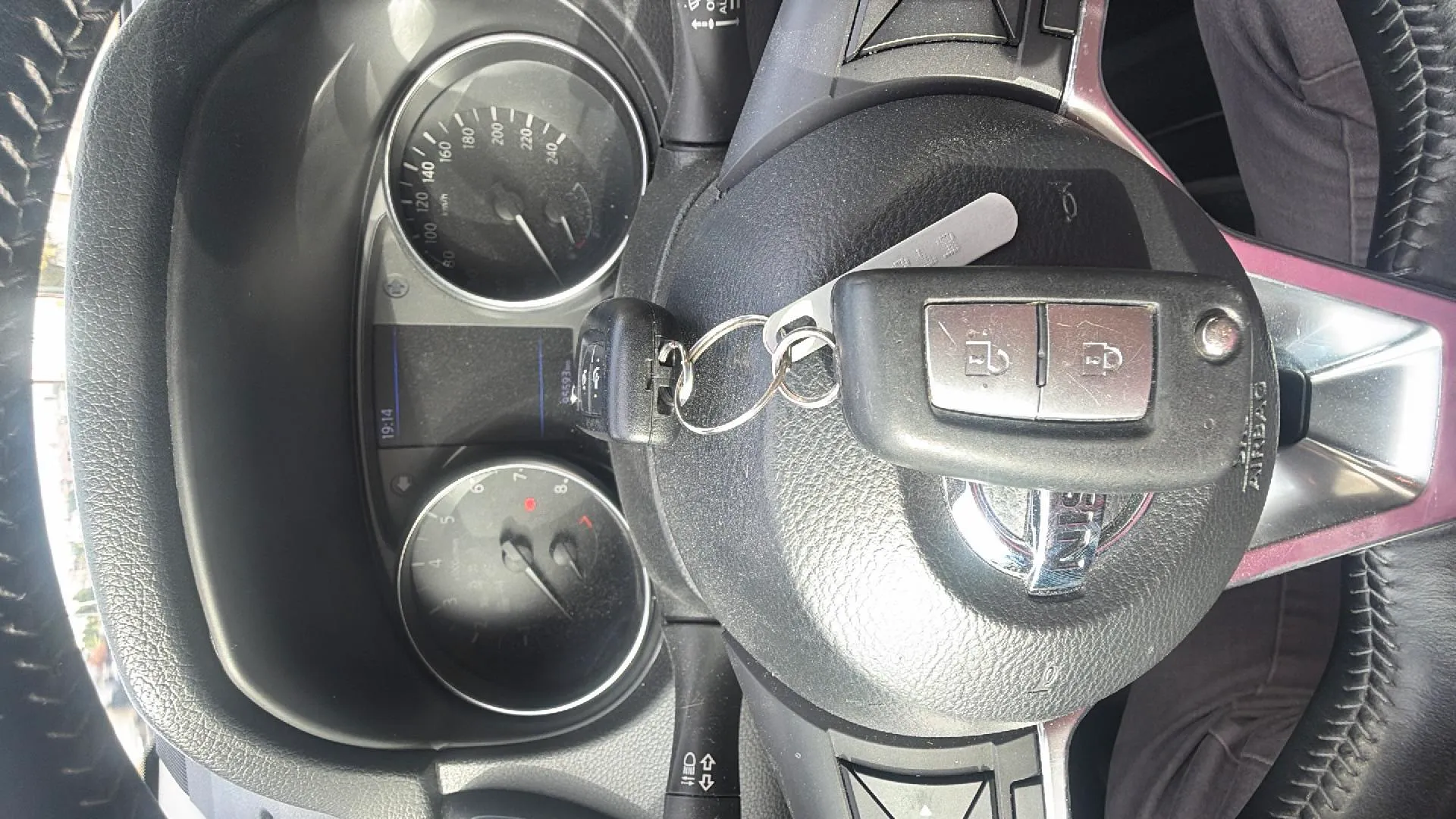 Nissan Qashqai DIG-T E6D N-Connecta - foto 23