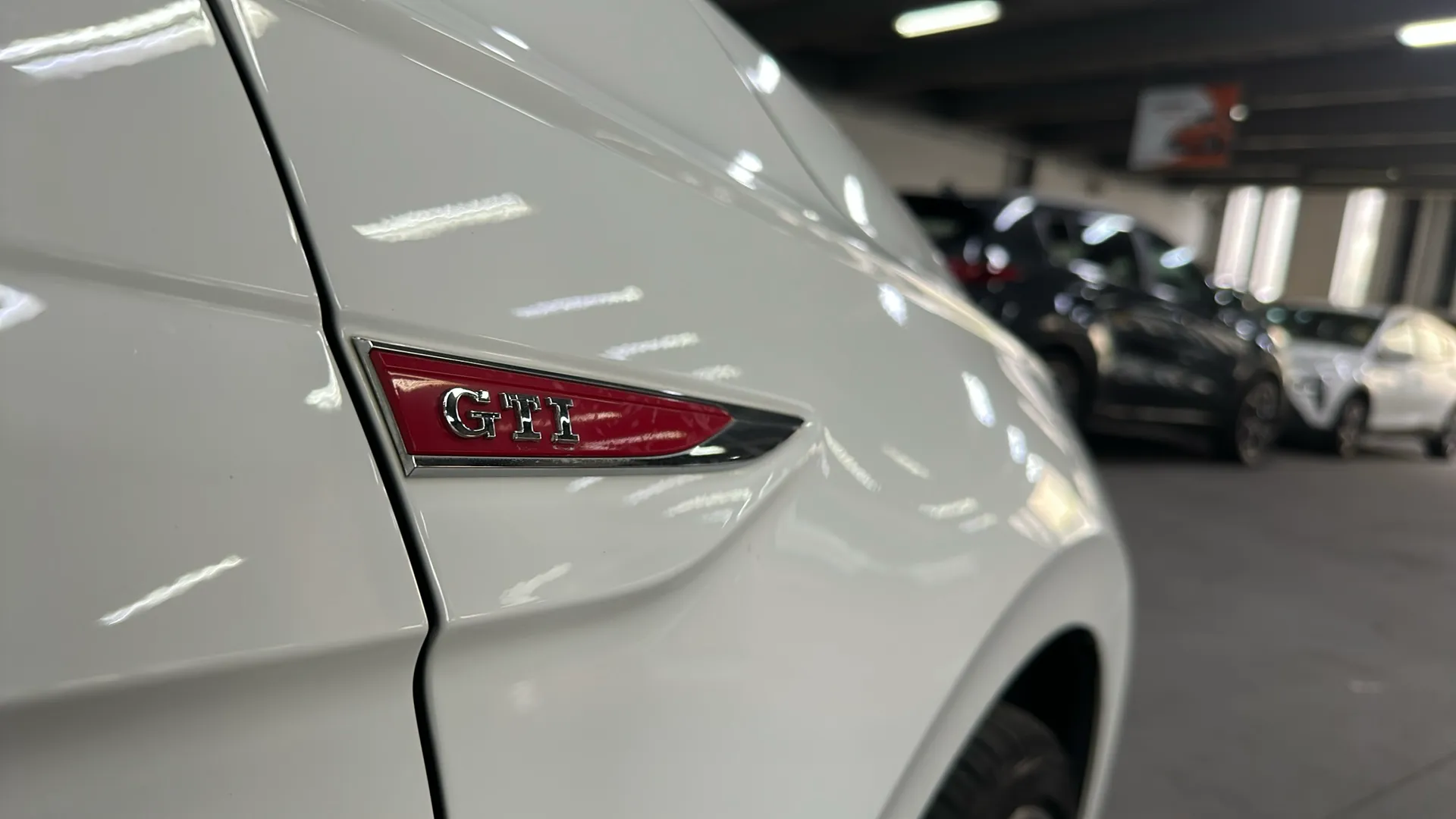 Volkswagen Polo GTI 2.0 TSI DSG - foto 17