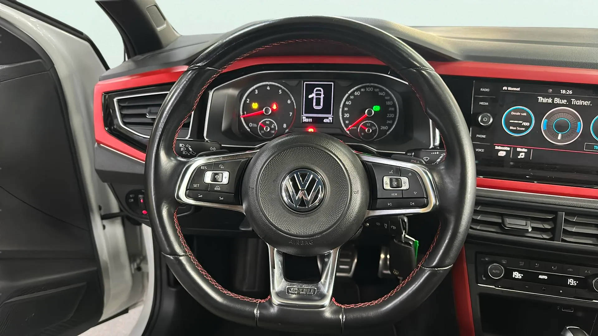 Volkswagen Polo GTI 2.0 TSI DSG - foto 11
