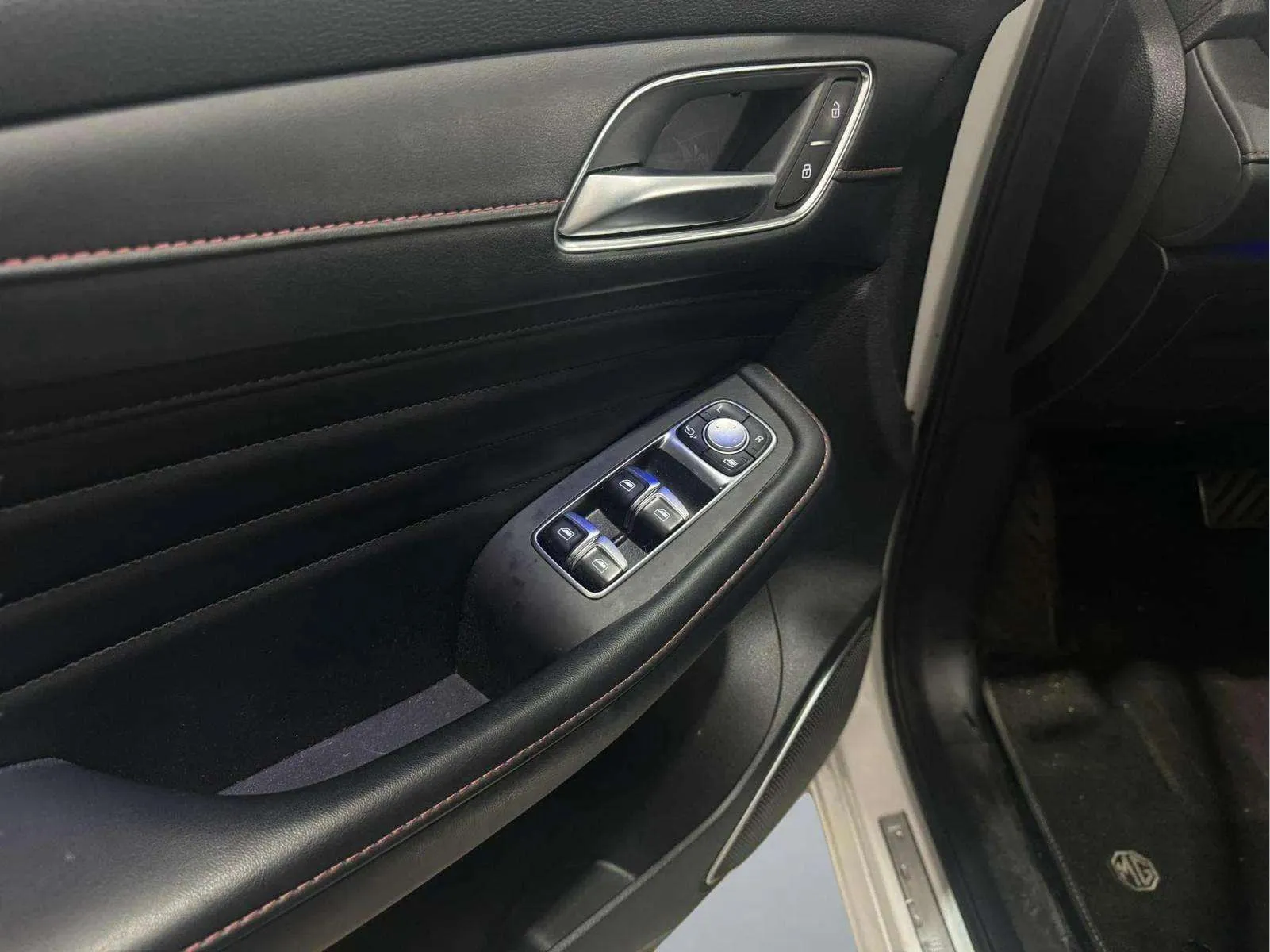 MG HS 1.5T-GDI PHEV Luxury - foto 22