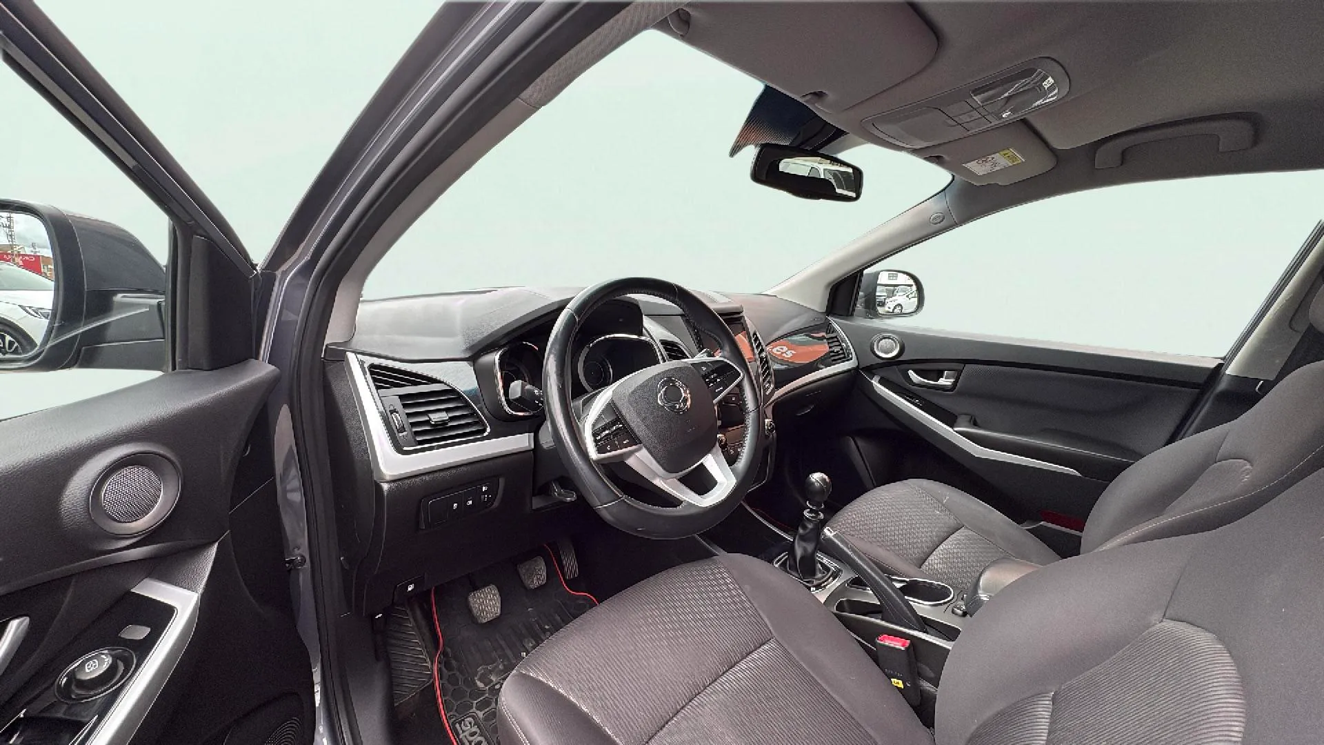 SsangYong Korando D22T Premium 4x2 - foto 9