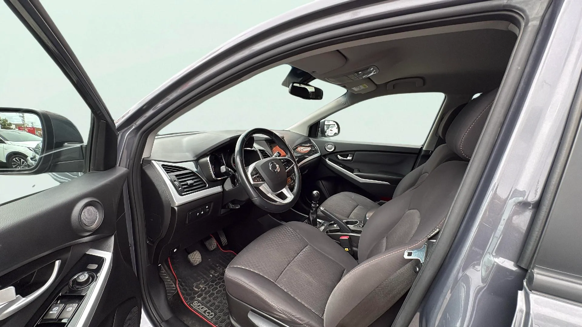 SsangYong Korando D22T Premium 4x2 - foto 19