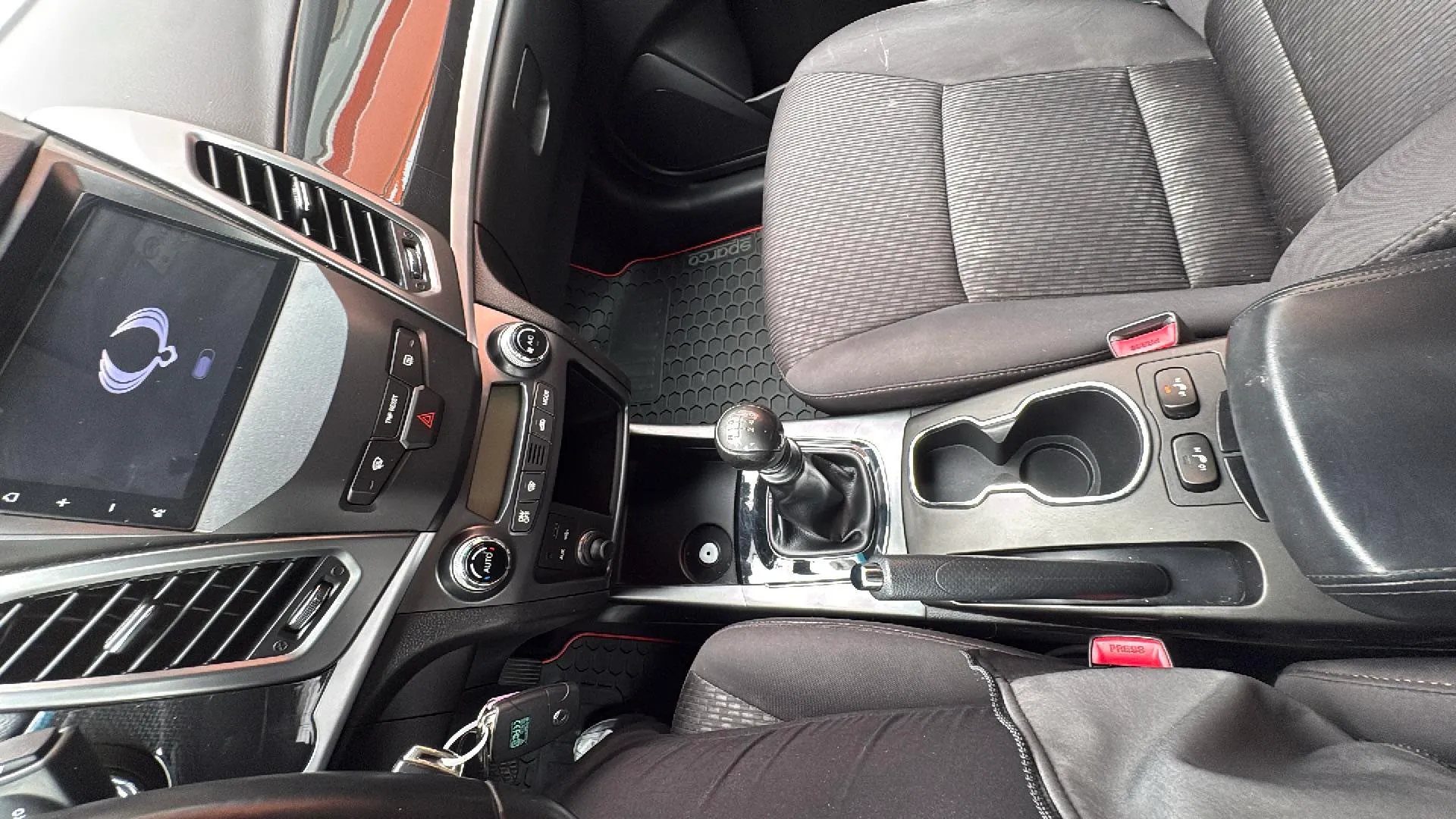 SsangYong Korando D22T Premium 4x2 - foto 11