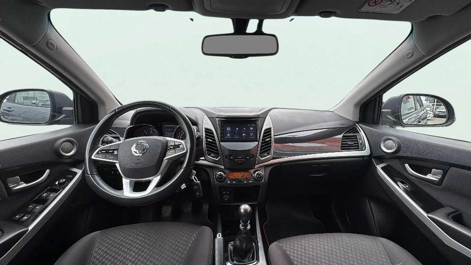 SsangYong Korando D22T Premium 4x2 - foto 16