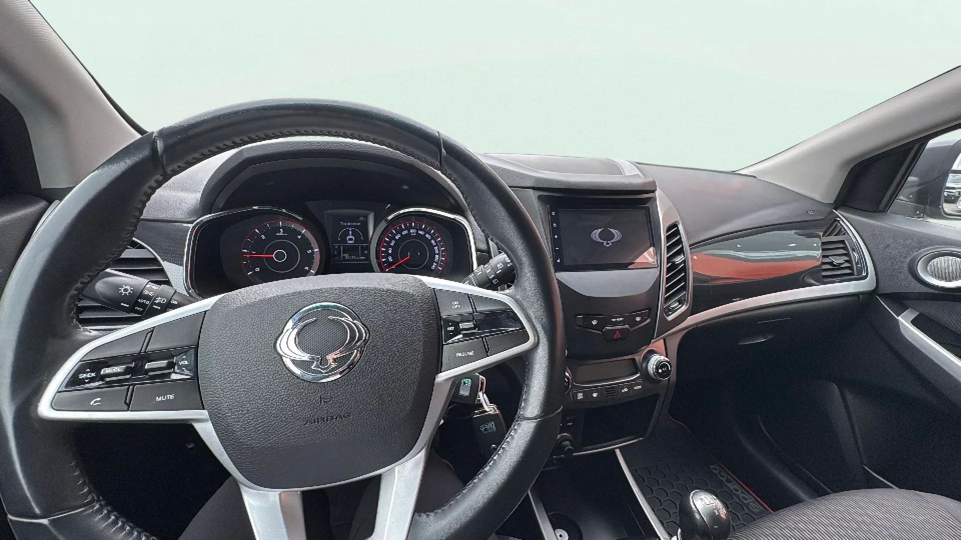 SsangYong Korando D22T Premium 4x2 - foto 10
